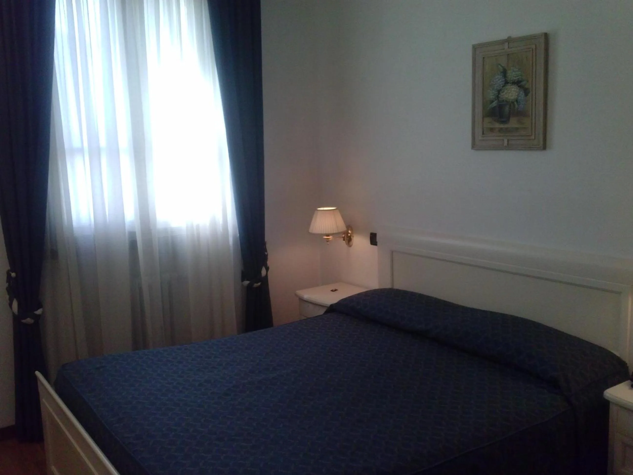 Photo of the whole room, Bed in La Vela