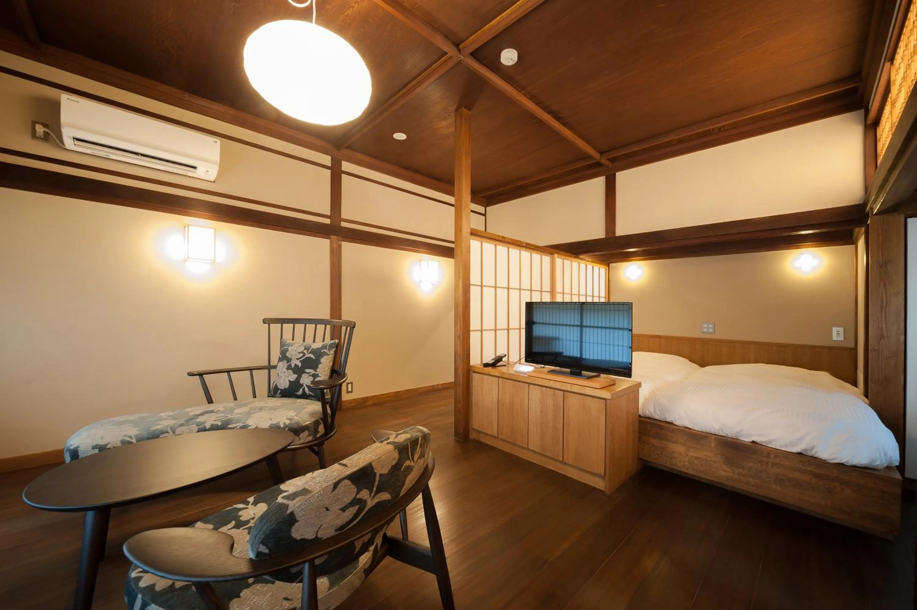 Bed in KANSUIRO ANNEX