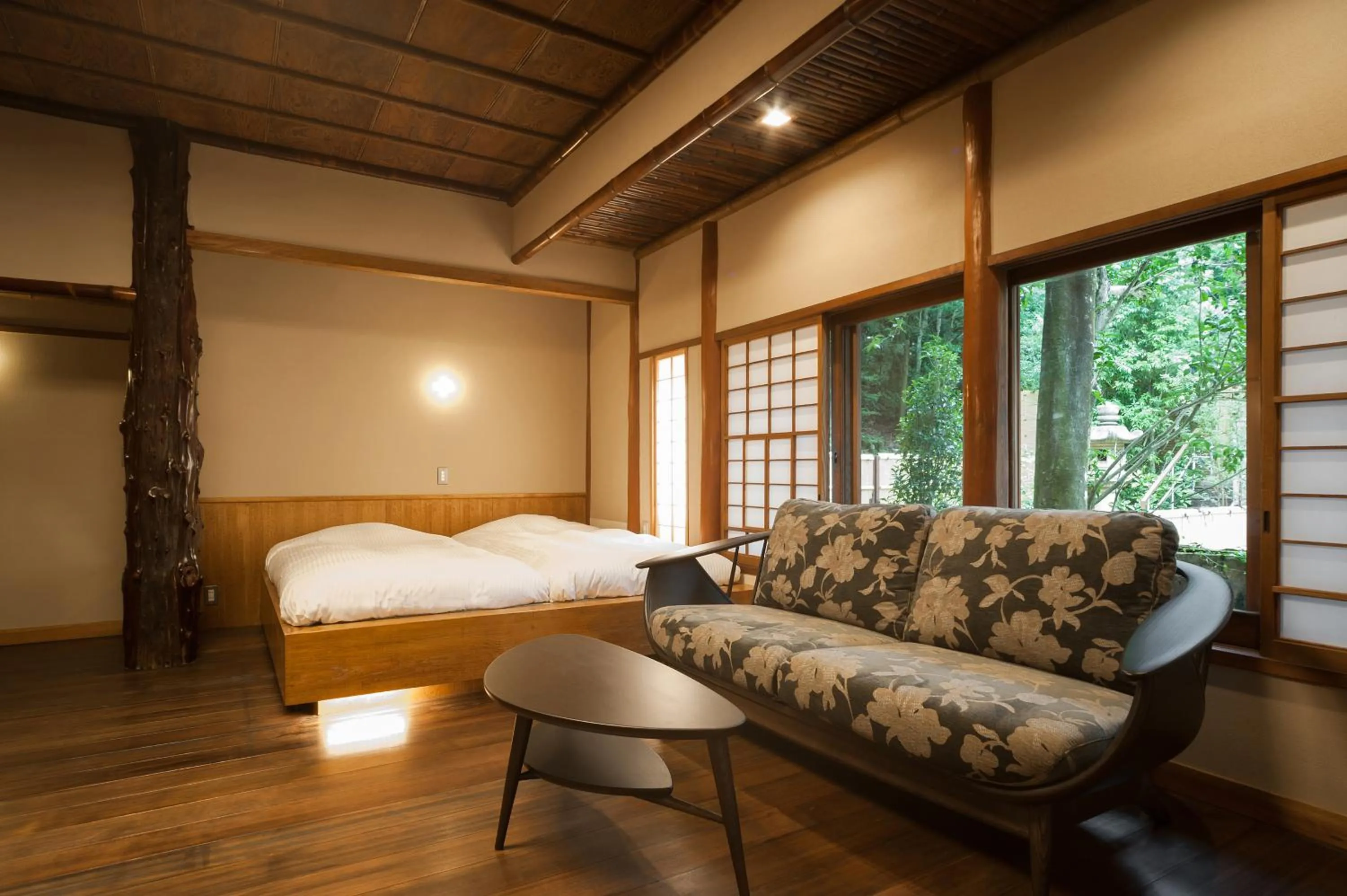 Bed in KANSUIRO ANNEX