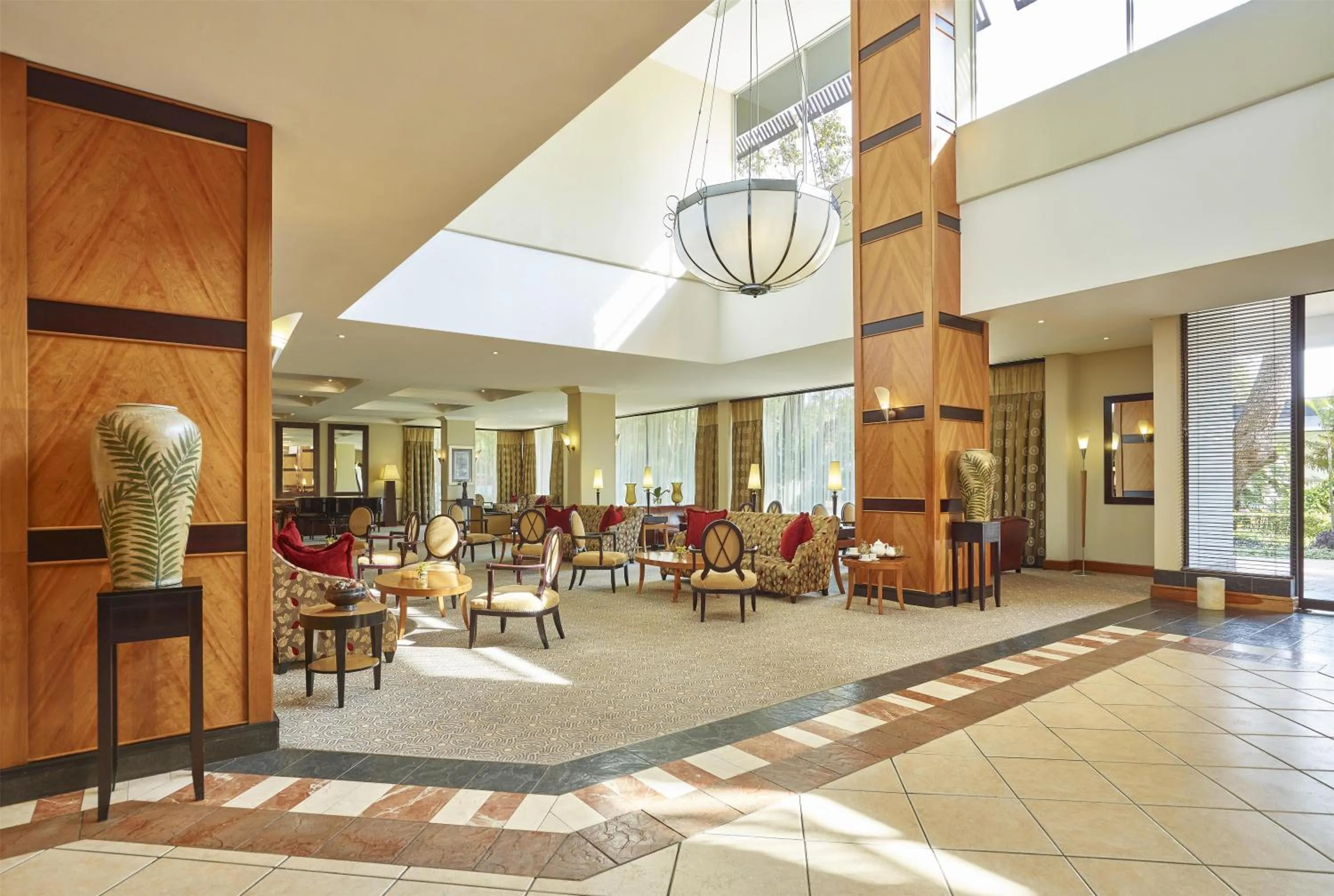 Lounge or bar in The Pamodzi Hotel