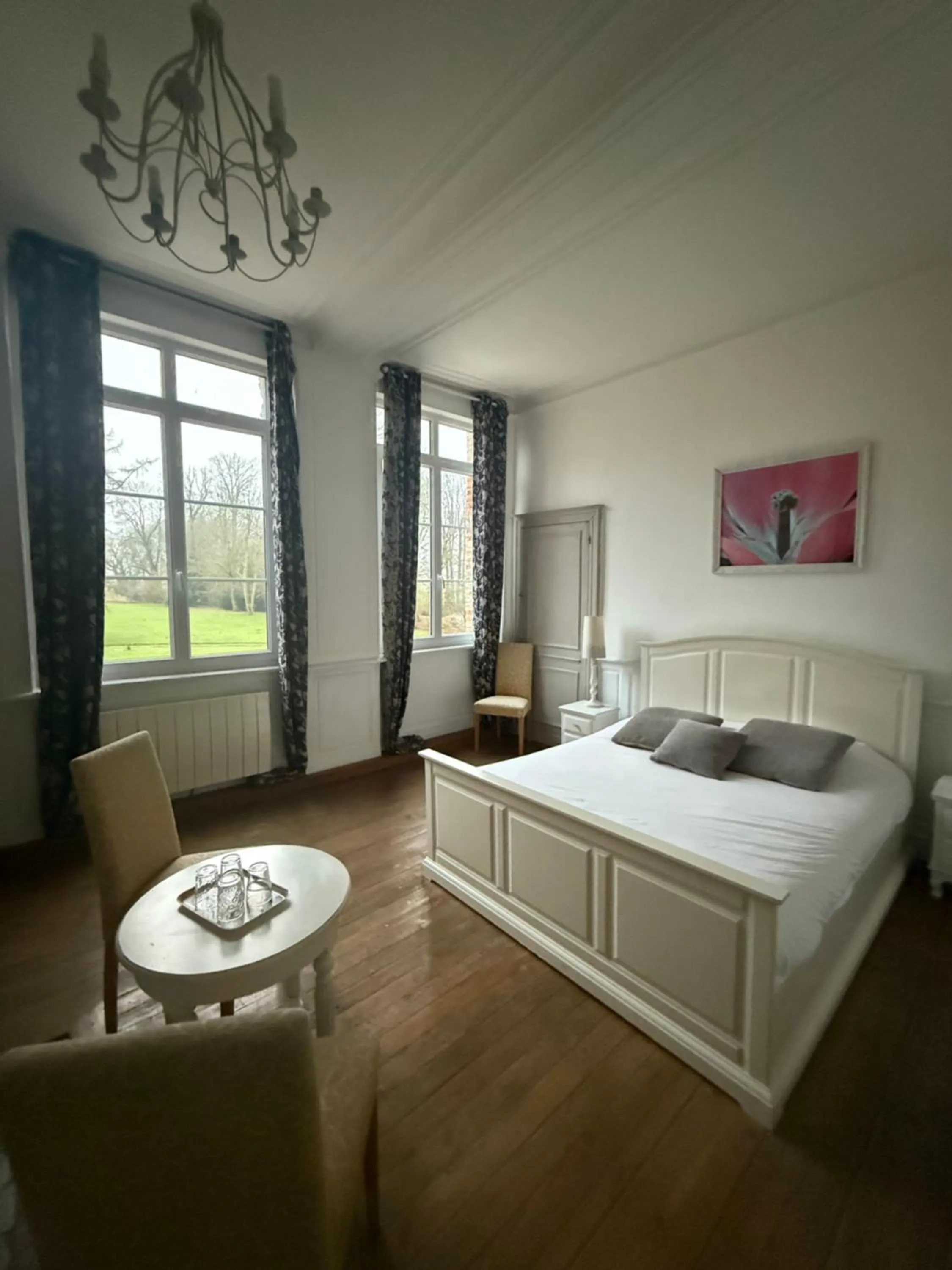 Property building, Bed in Le Château de Grèges