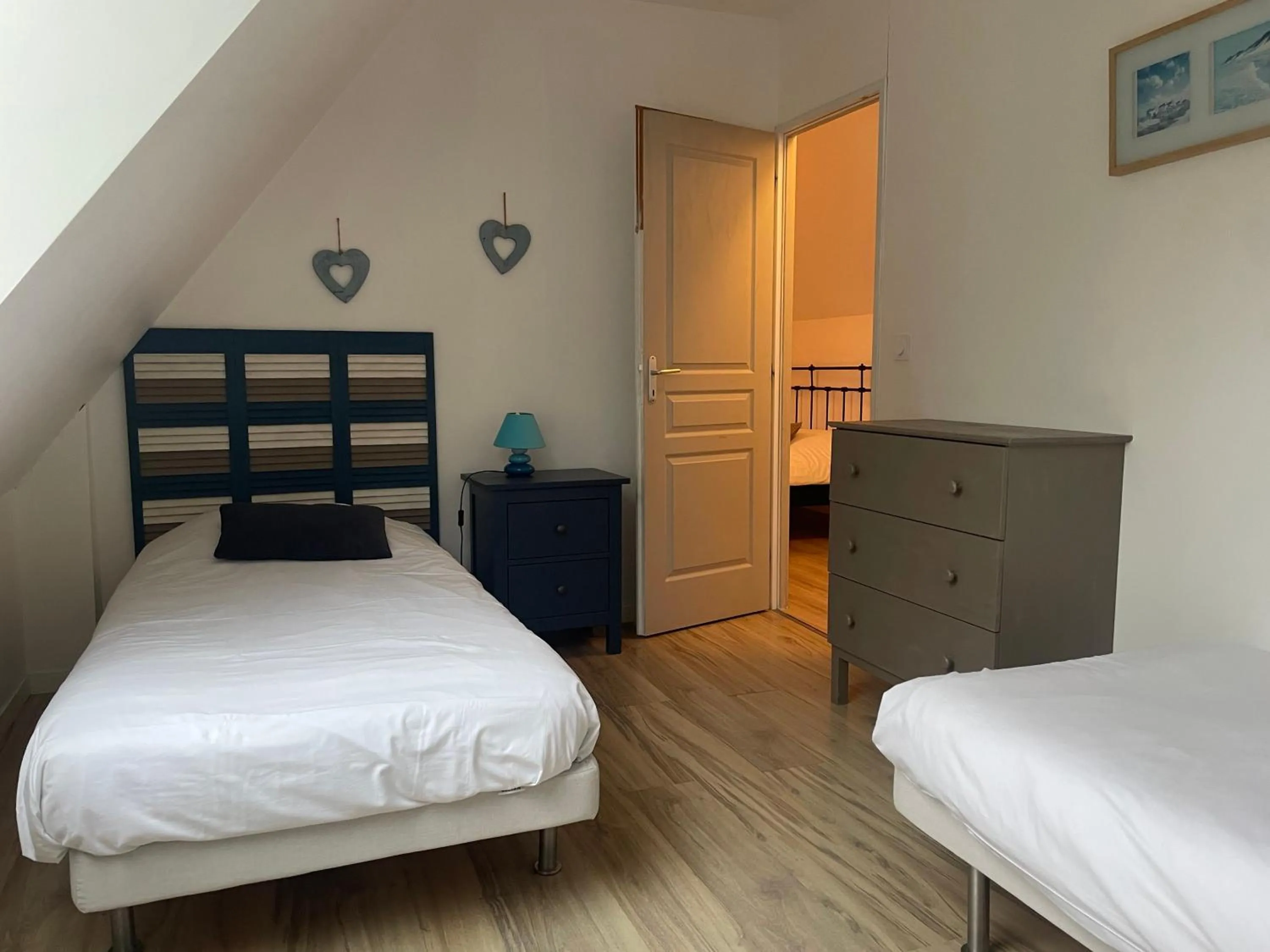 Property building, Bed in Le Château de Grèges