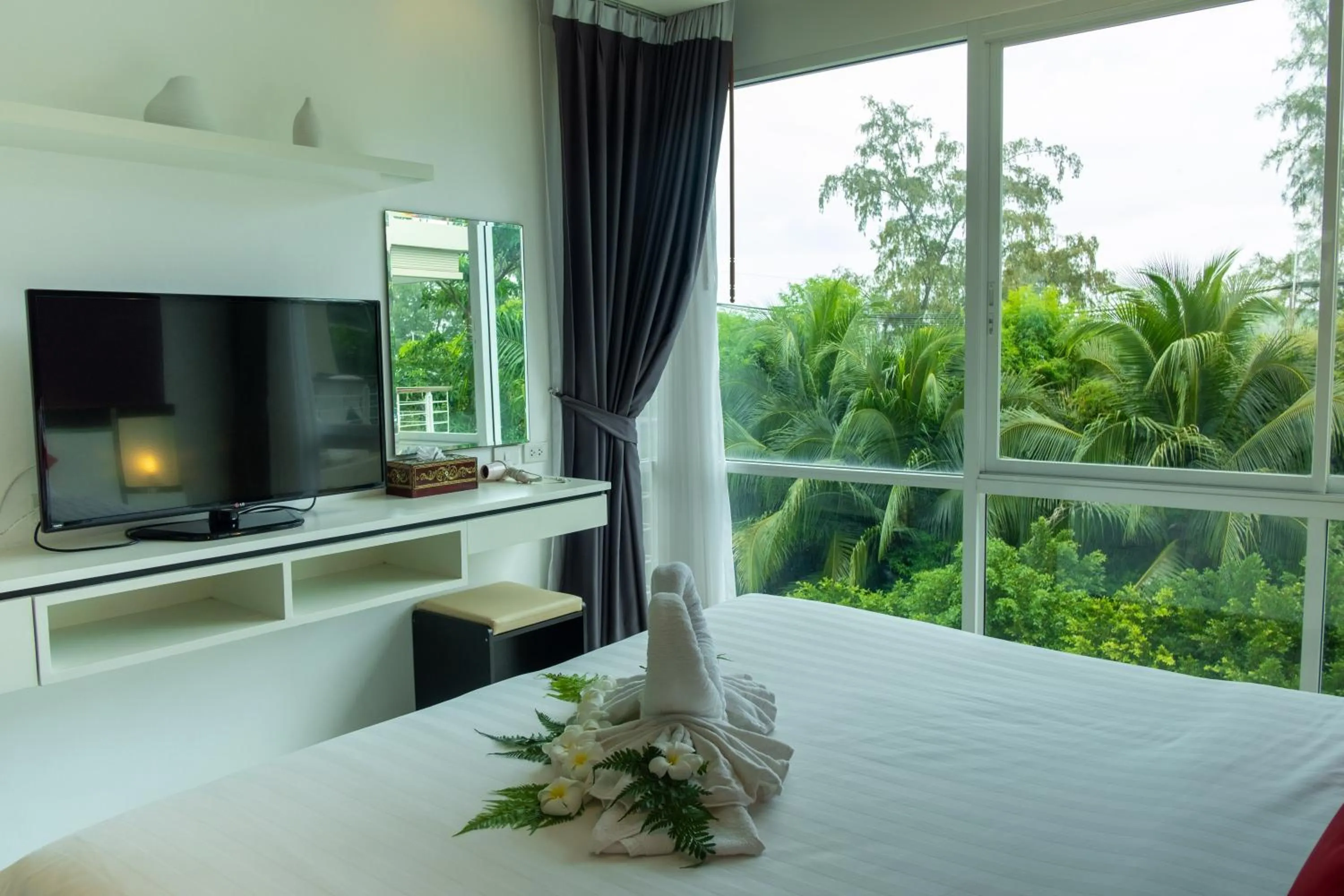 Bed in Rawai Paradise