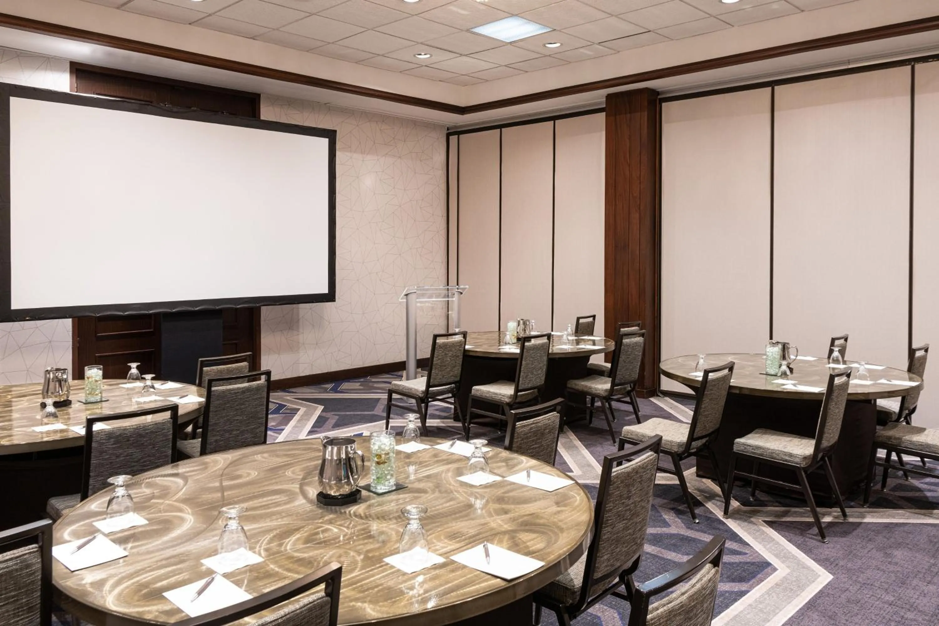Meeting/conference room in Sheraton Indianapolis City Centre Hotel