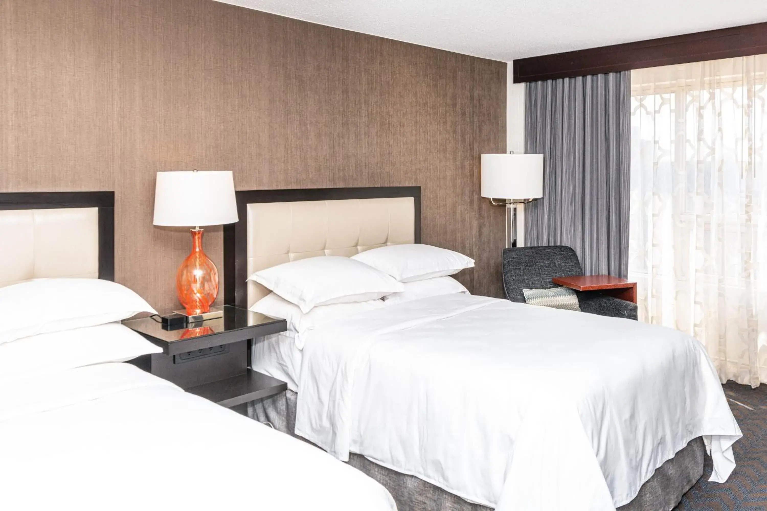 Traditional Double Room with Two Double Beds - Hearing Accessible in Sheraton Indianapolis City Centre Hotel Traditional Double Room with Two Double Beds - Hearing Accessible in Sheraton Indianapolis City Centre Hotel