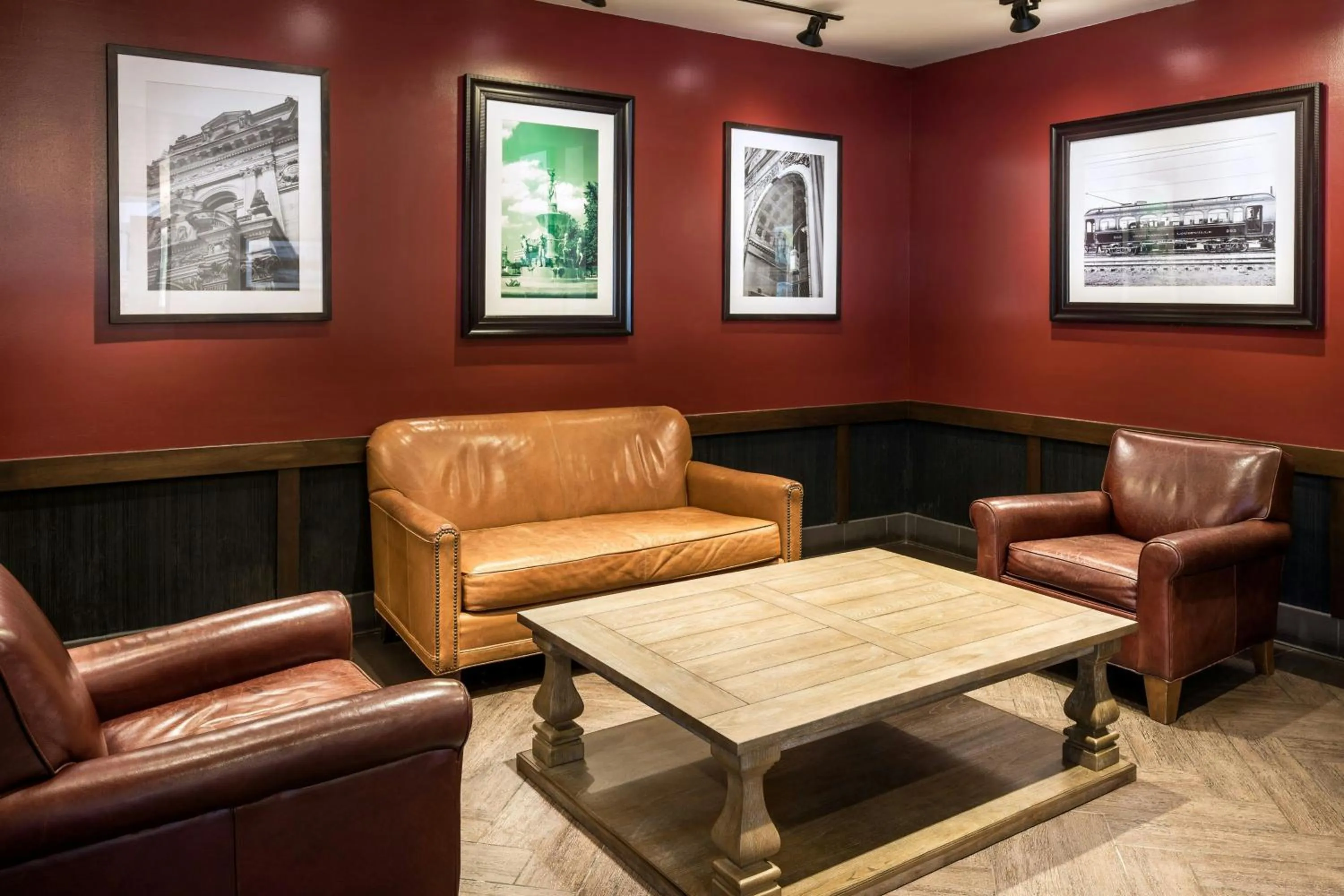 Restaurant/places to eat in Sheraton Indianapolis City Centre Hotel