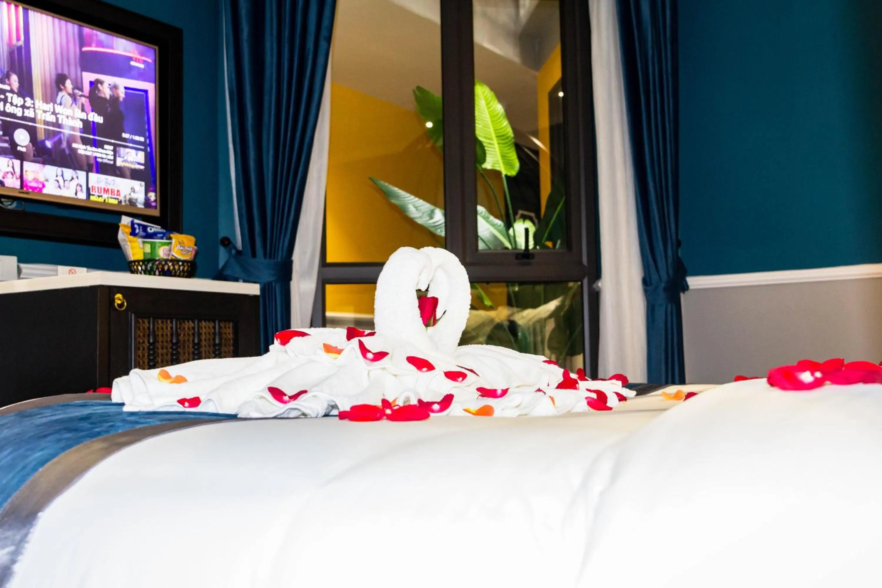 Bed in Michi's hotel laocai