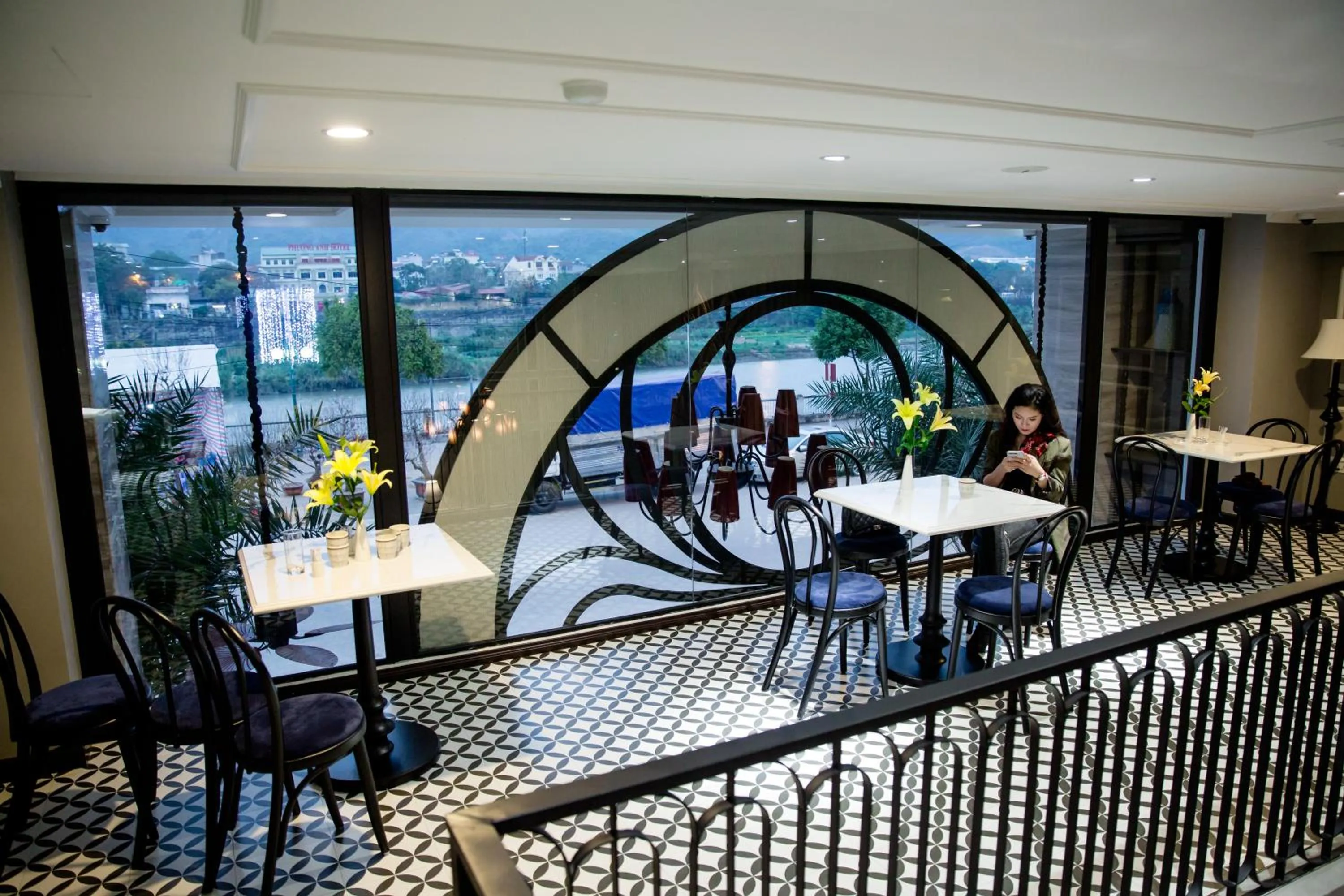 Restaurant/places to eat in Michi's hotel laocai