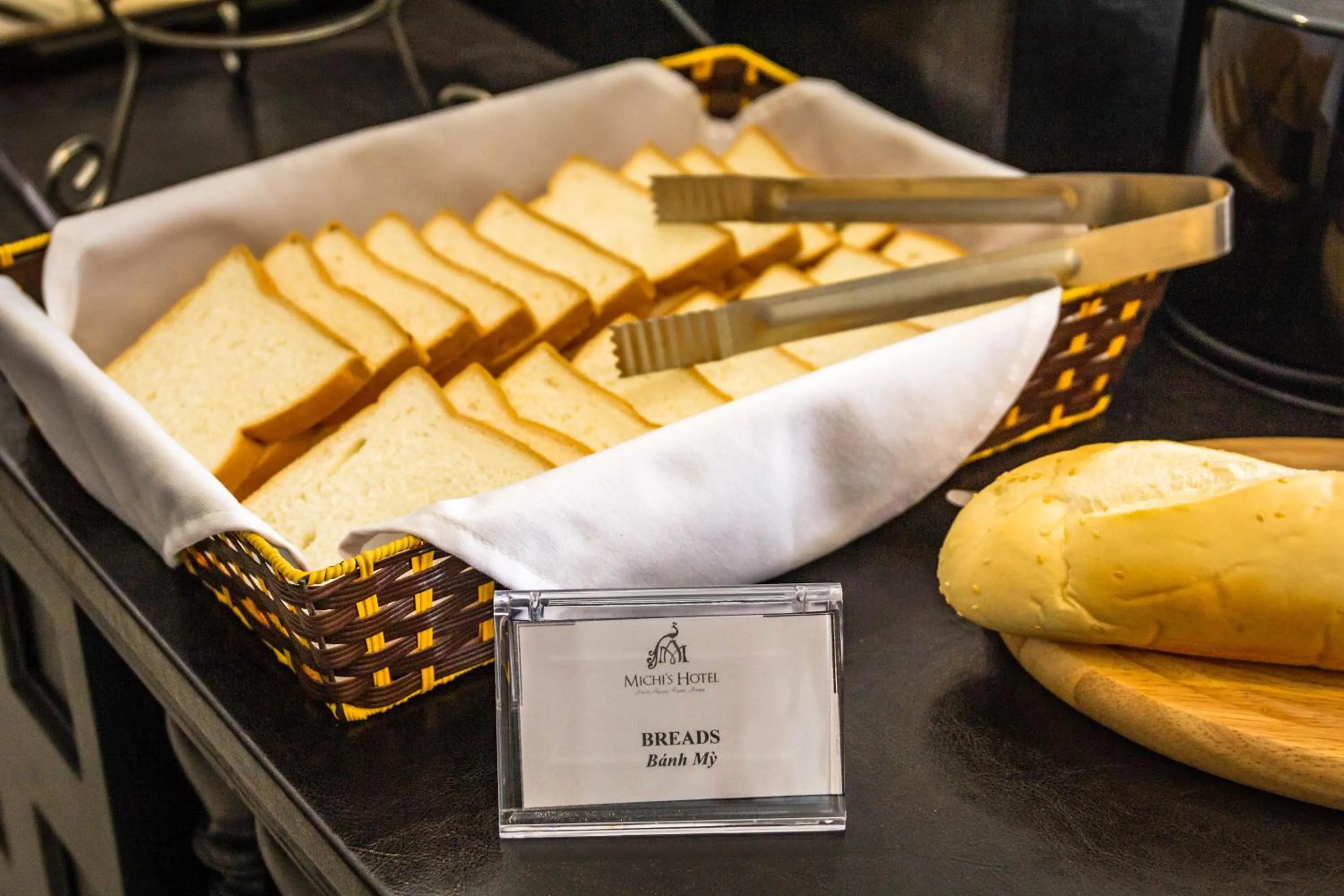 Breakfast in Michi's hotel laocai