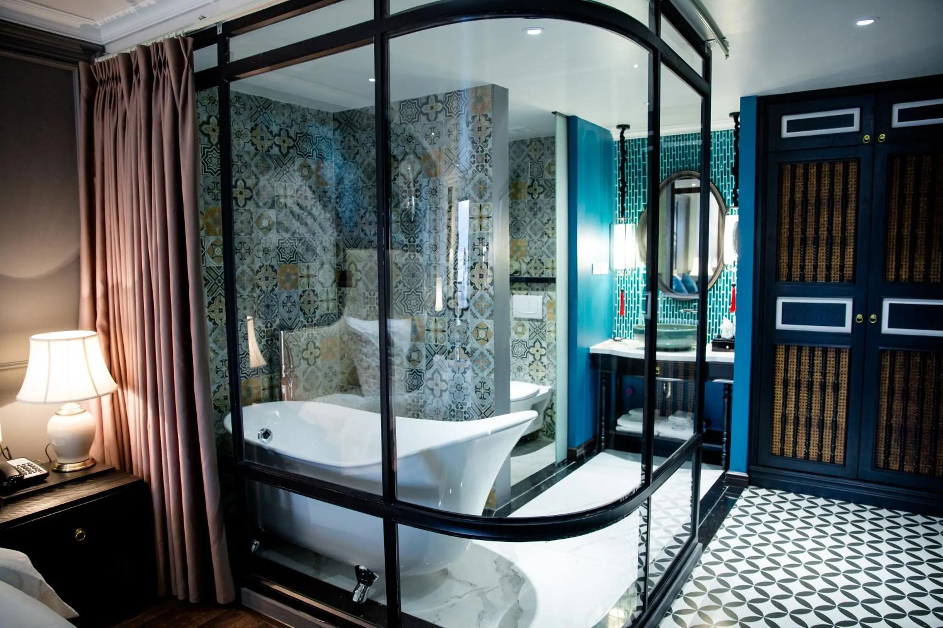 Bed in Michi's hotel laocai