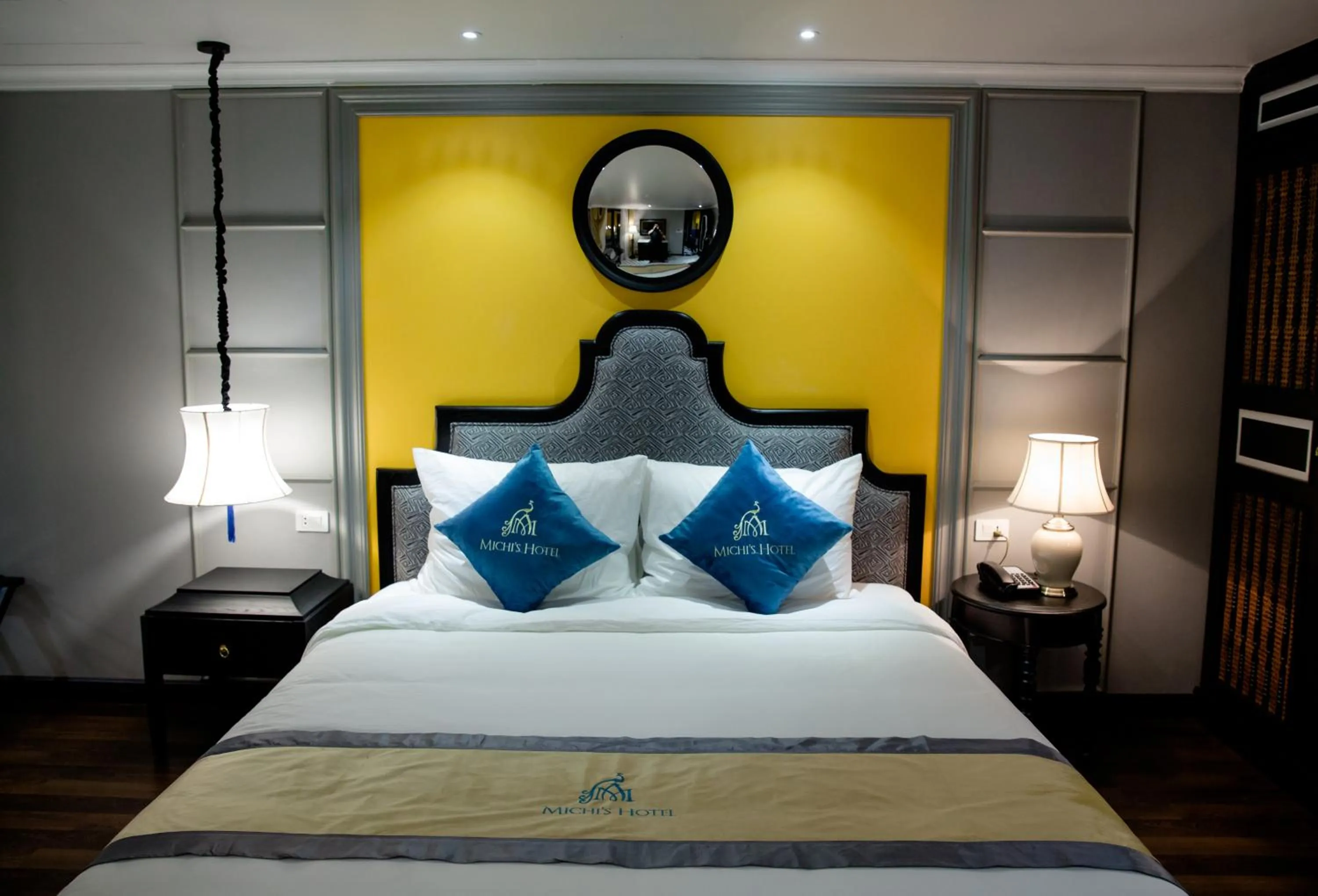 Bed in Michi's hotel laocai