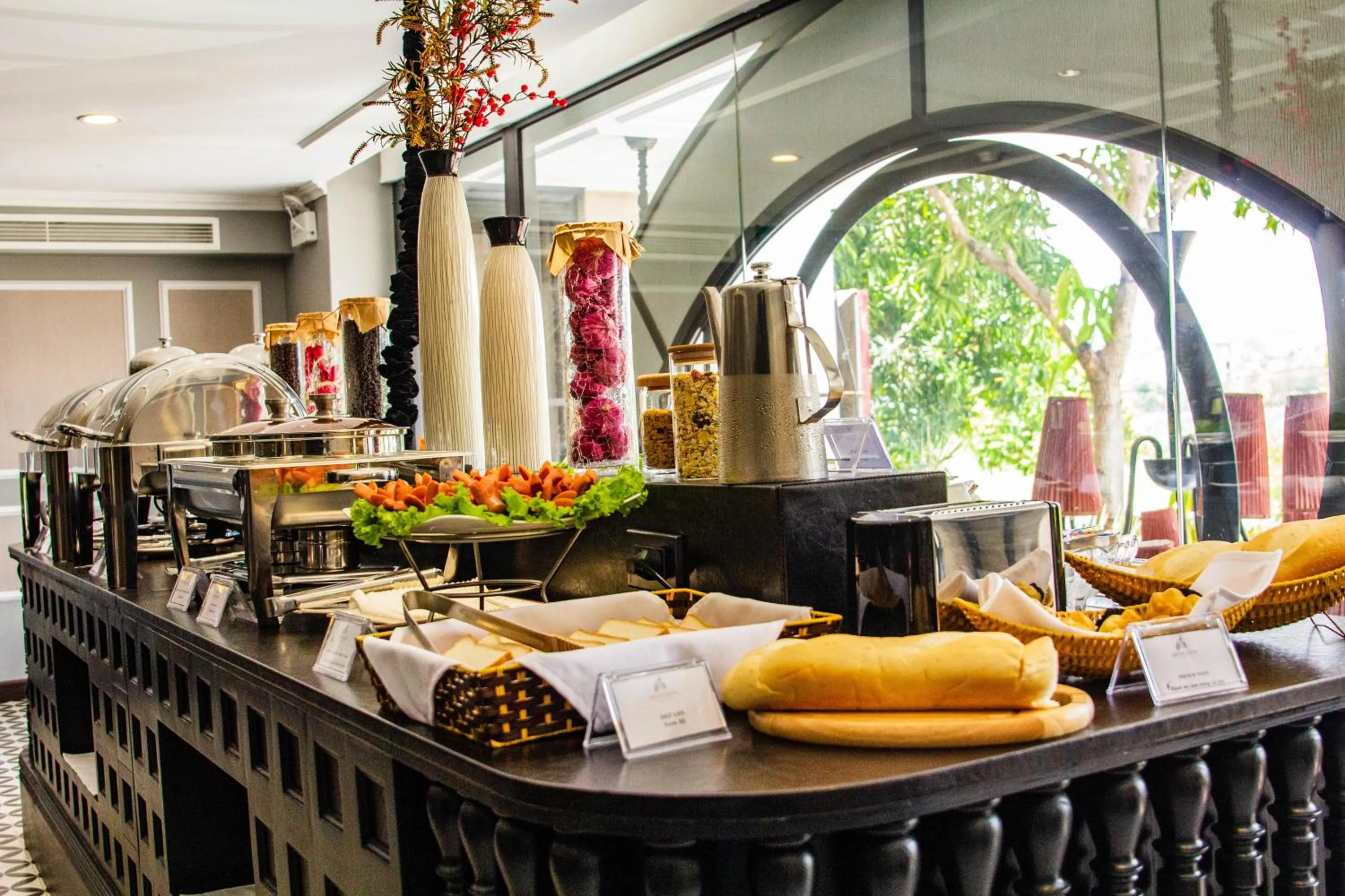 Breakfast in Michi's hotel laocai