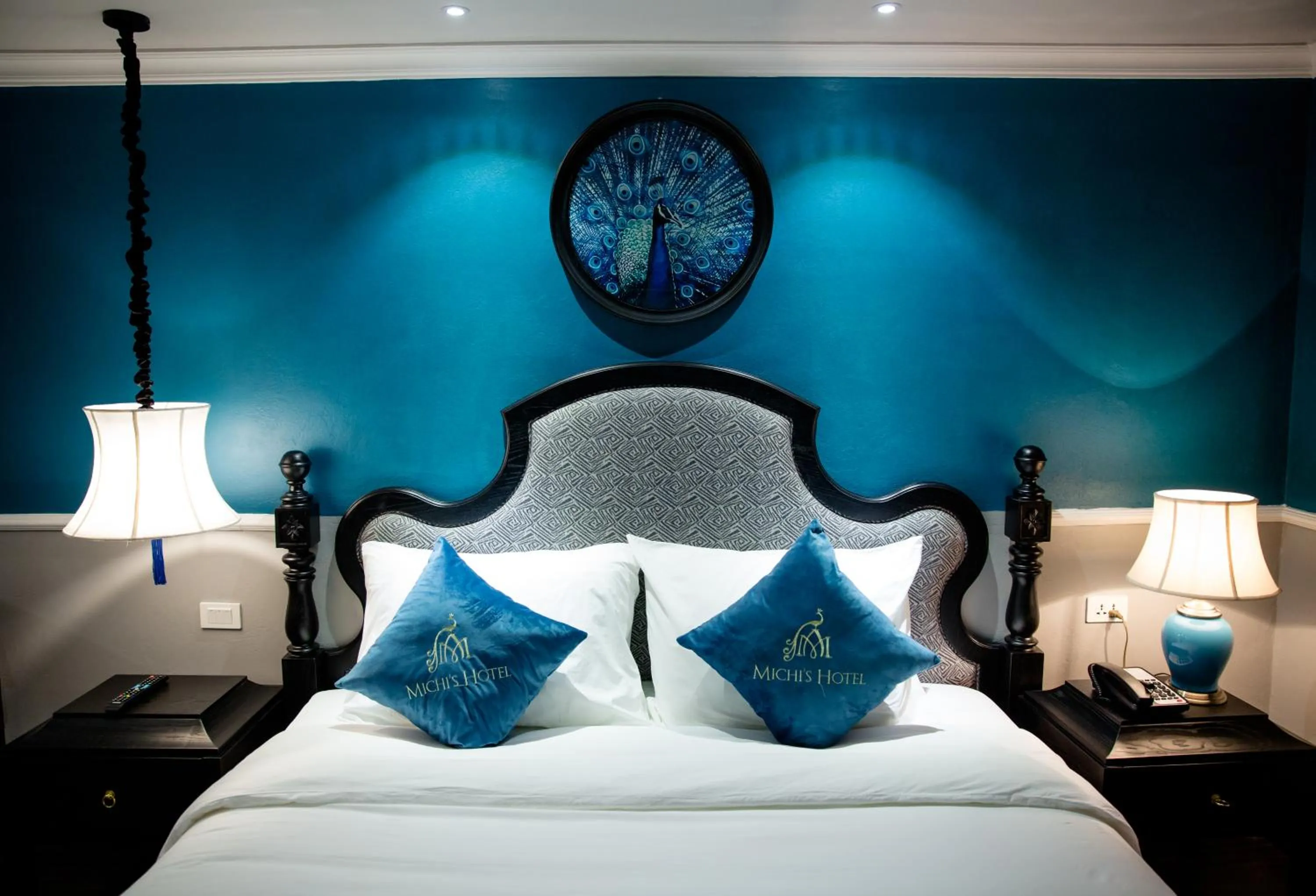 Bed in Michi's hotel laocai