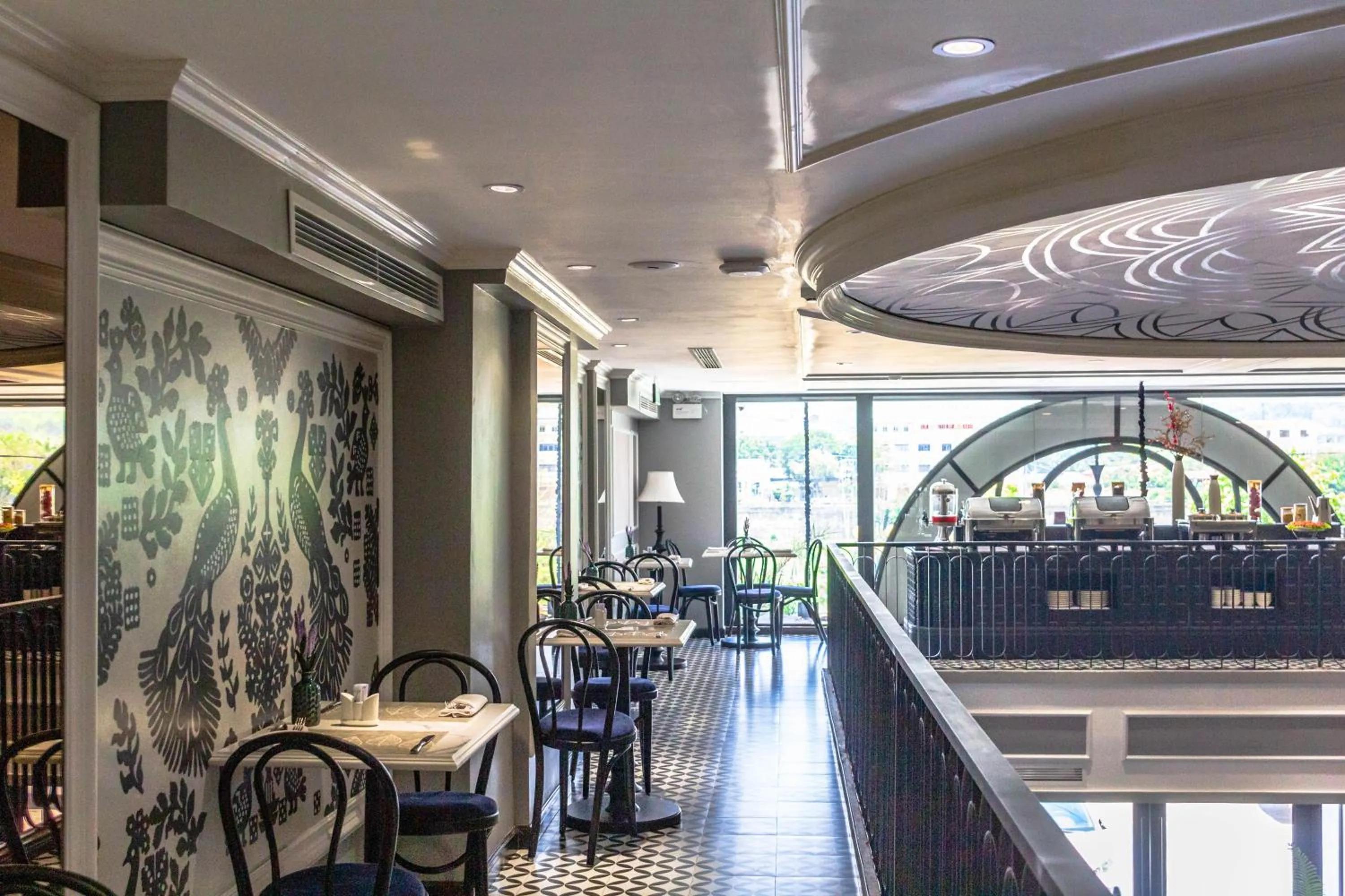 Breakfast in Michi's hotel laocai