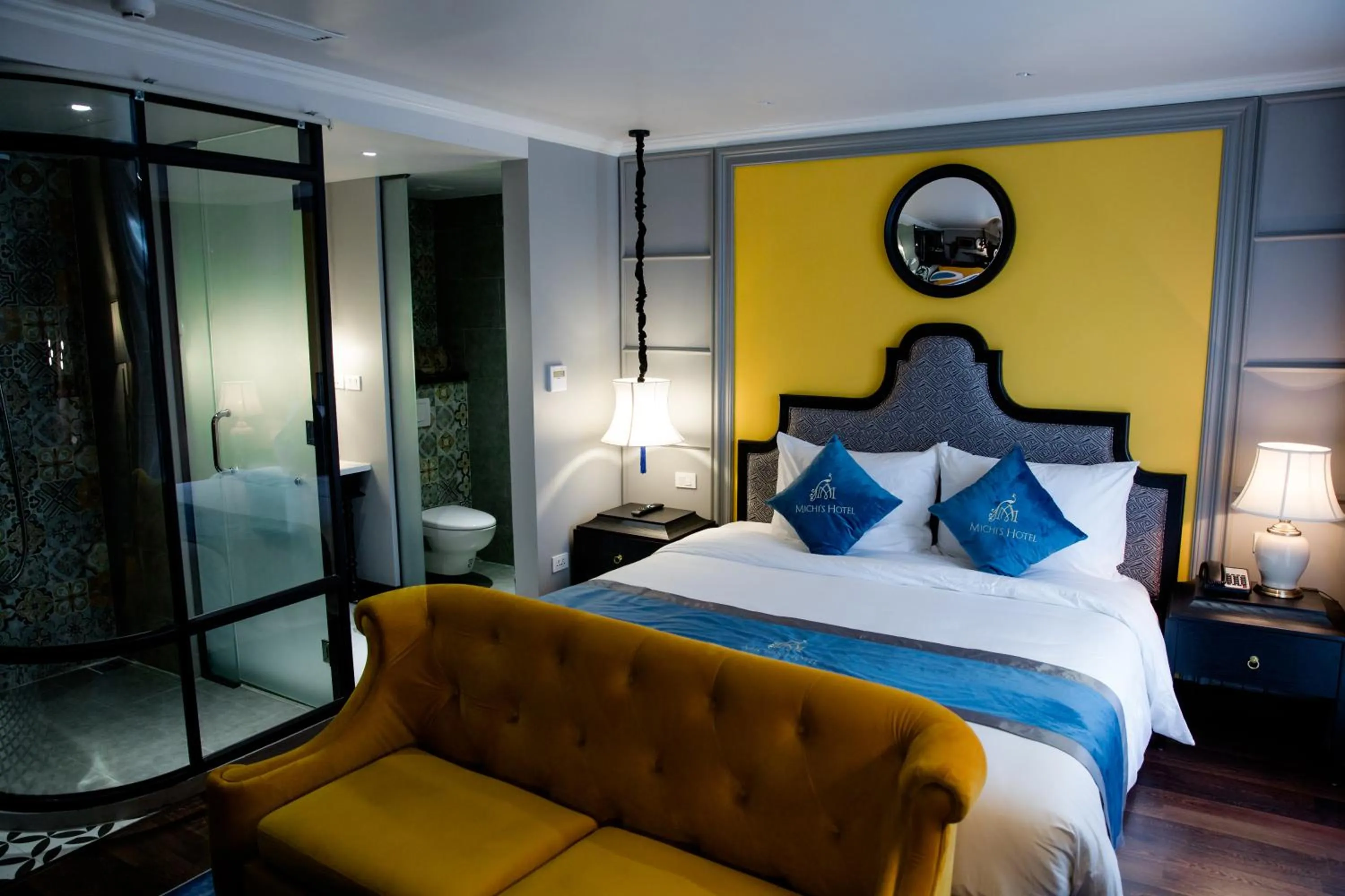 Bed in Michi's hotel laocai