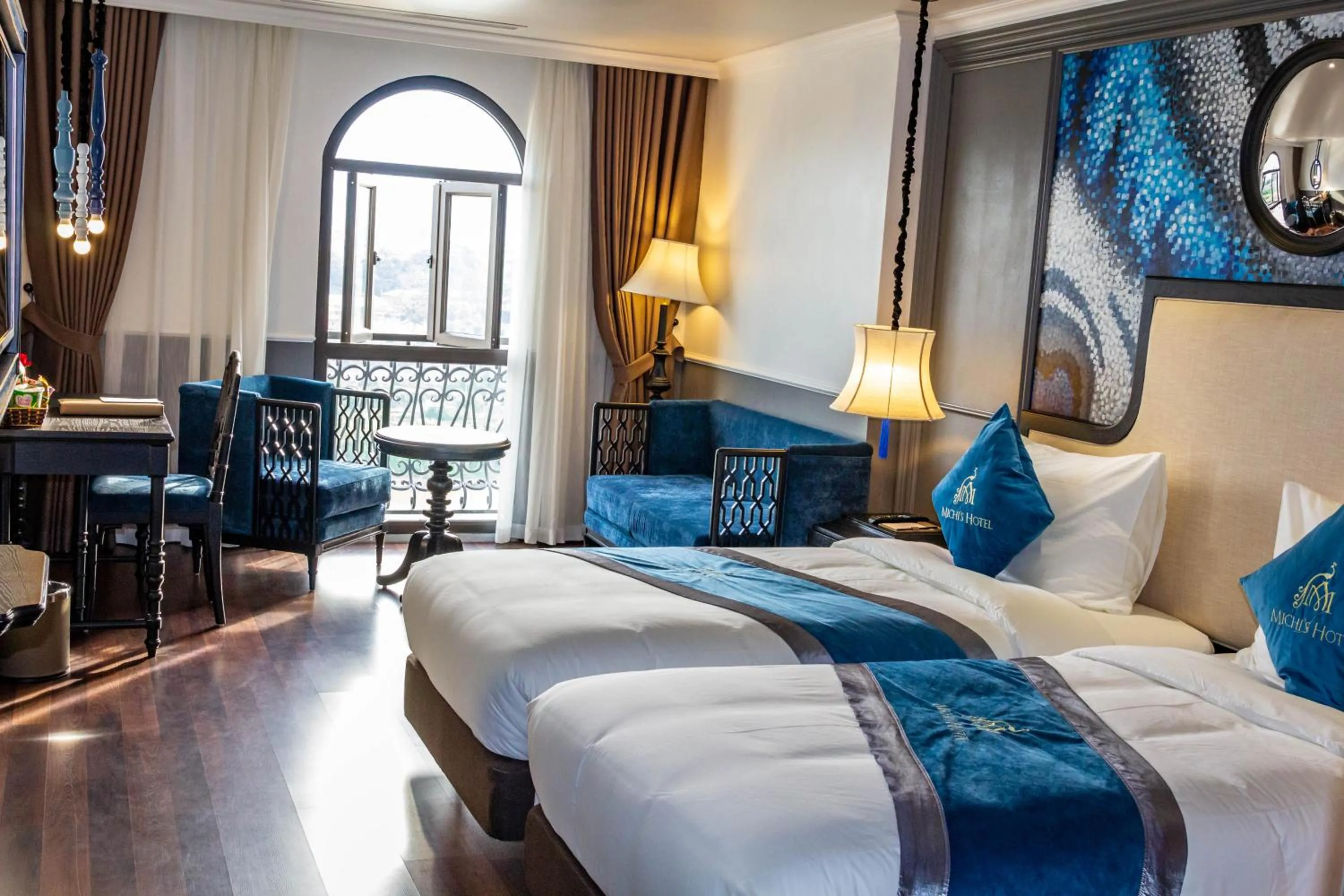 Bed in Michi's hotel laocai