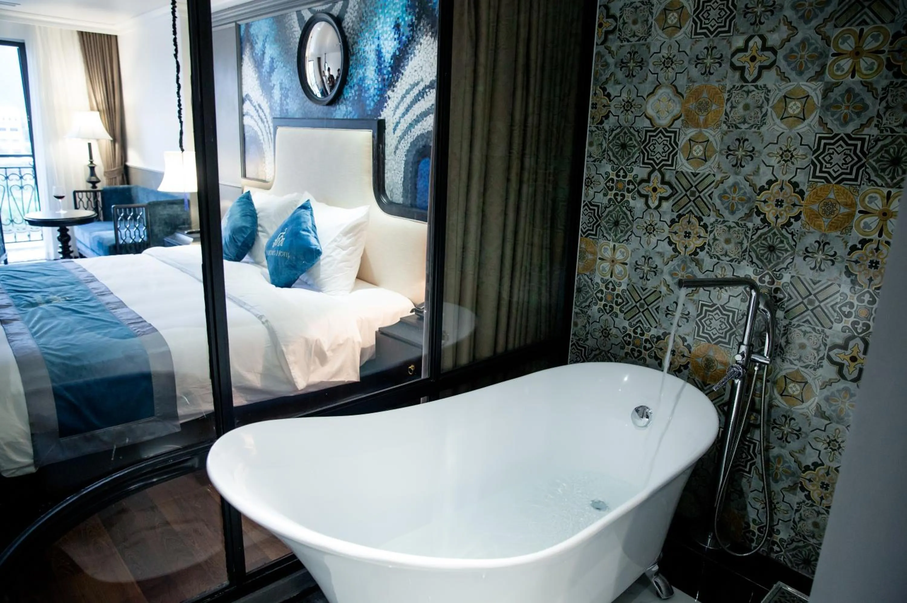 Bed in Michi's hotel laocai