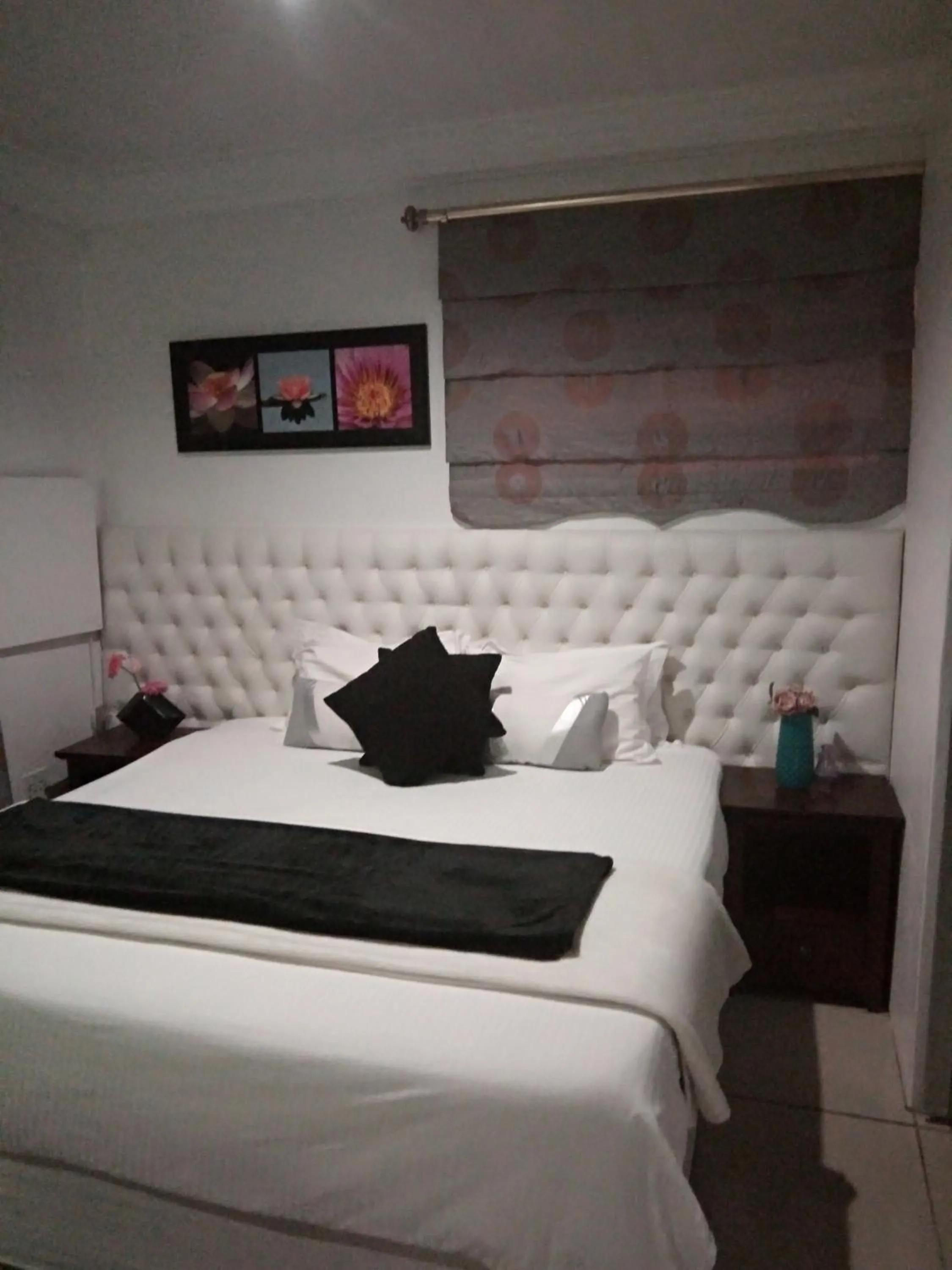 Bed in Bruno Comfort Suites