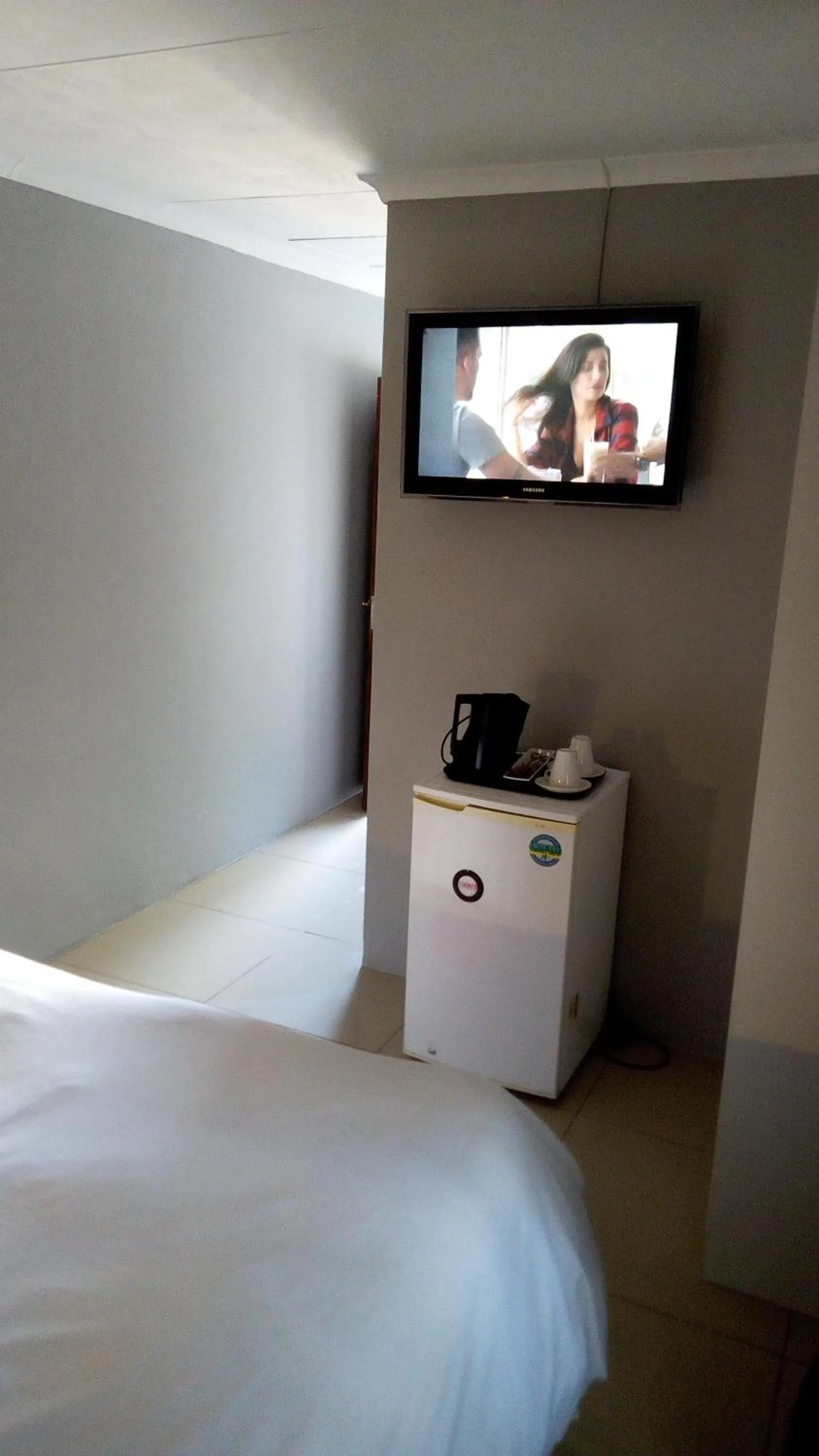 Coffee/tea facilities, Bed in Bruno Comfort Suites