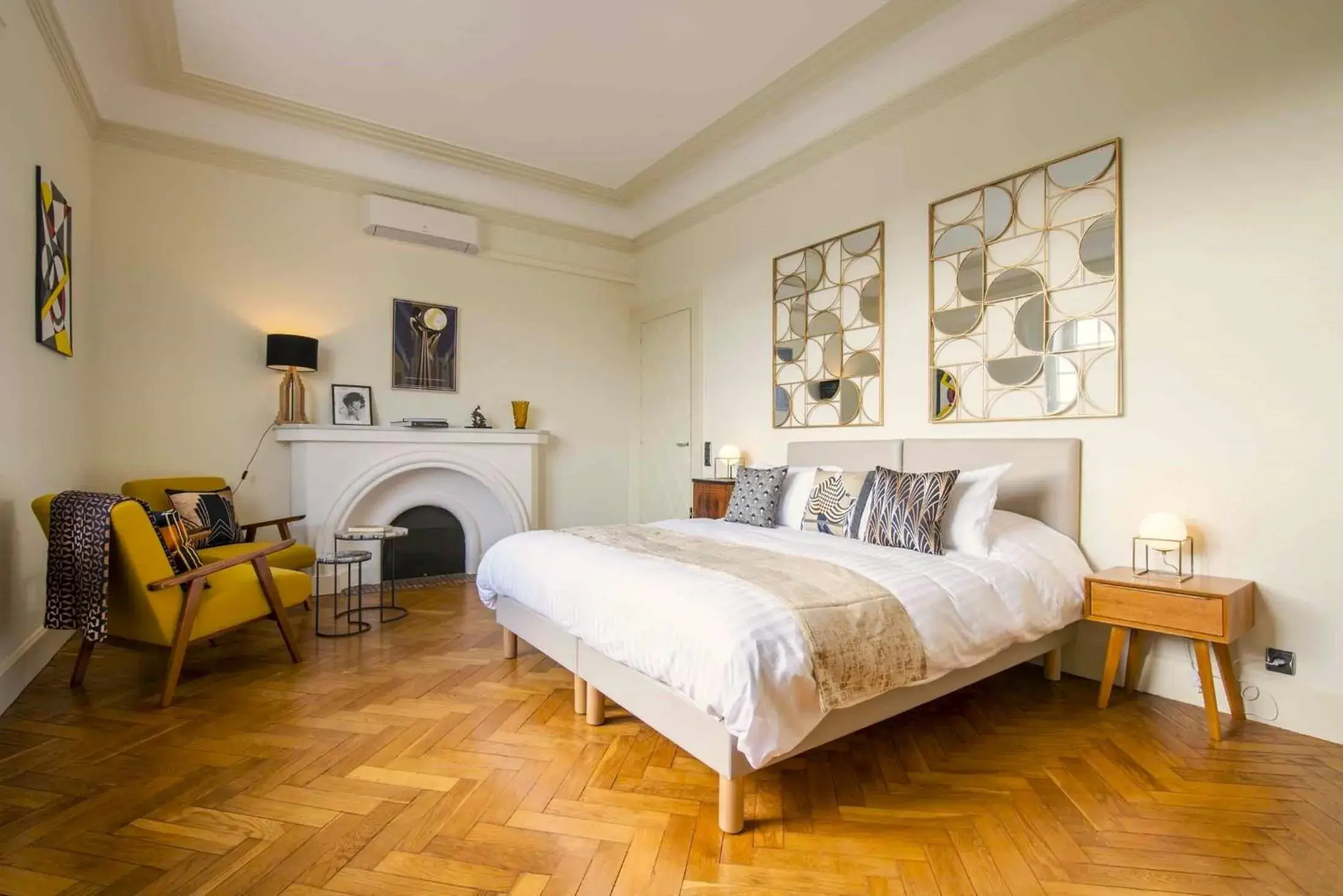 Deluxe Double Room in Quand la ville dort Deluxe Double Room in Quand la ville dort