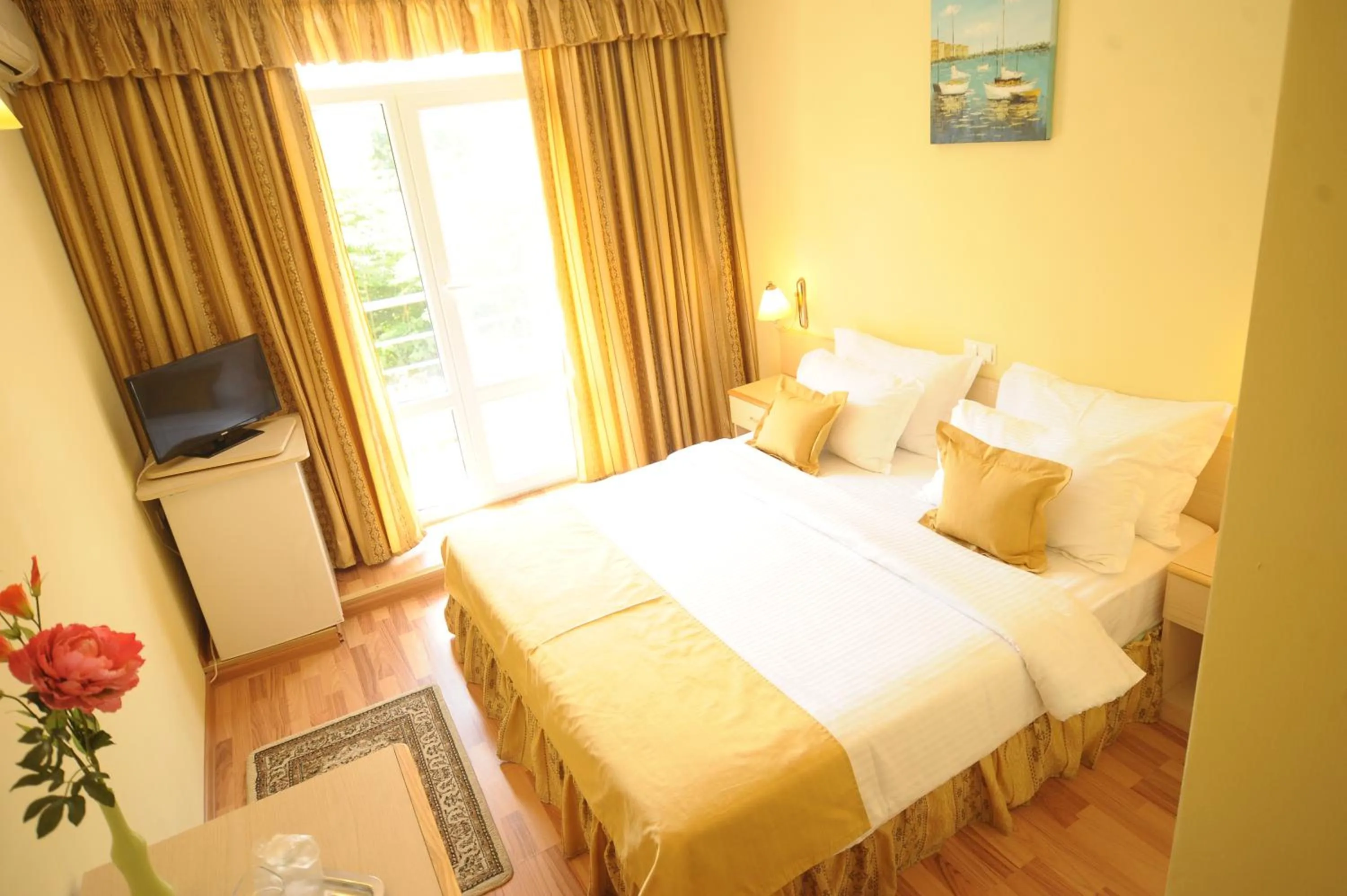 Bed in Hotel Valul Magic