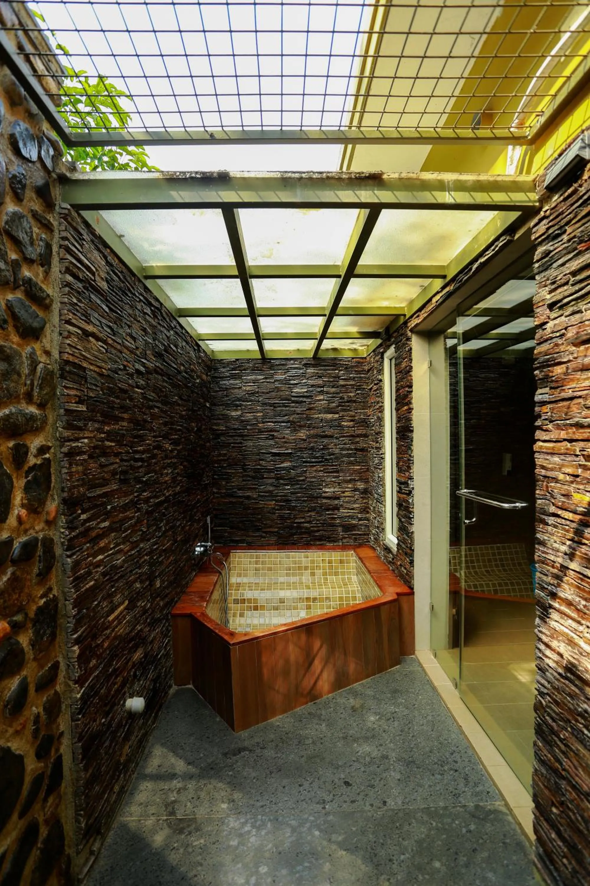 Spa and wellness centre/facilities in Kuruva Island Resort And Spa - By KABINI BREEZE
