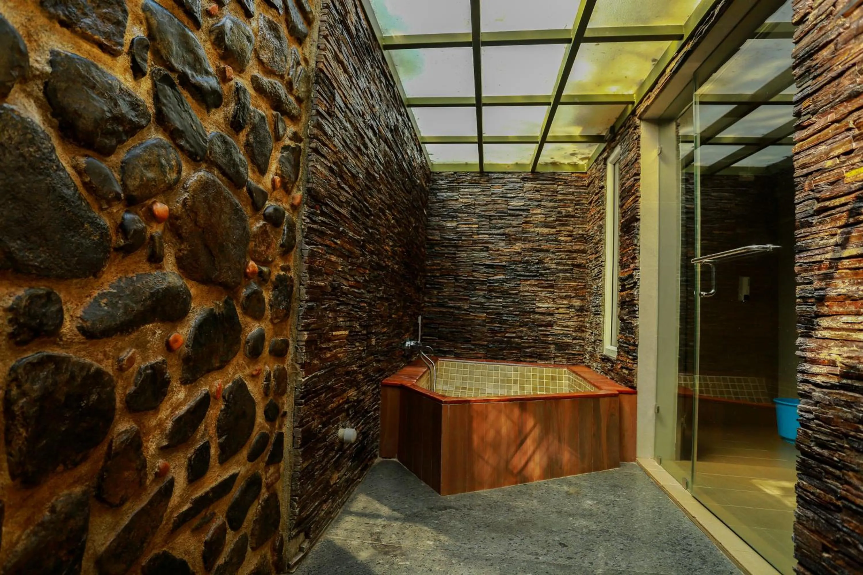 Spa and wellness centre/facilities in Kuruva Island Resort And Spa - By KABINI BREEZE