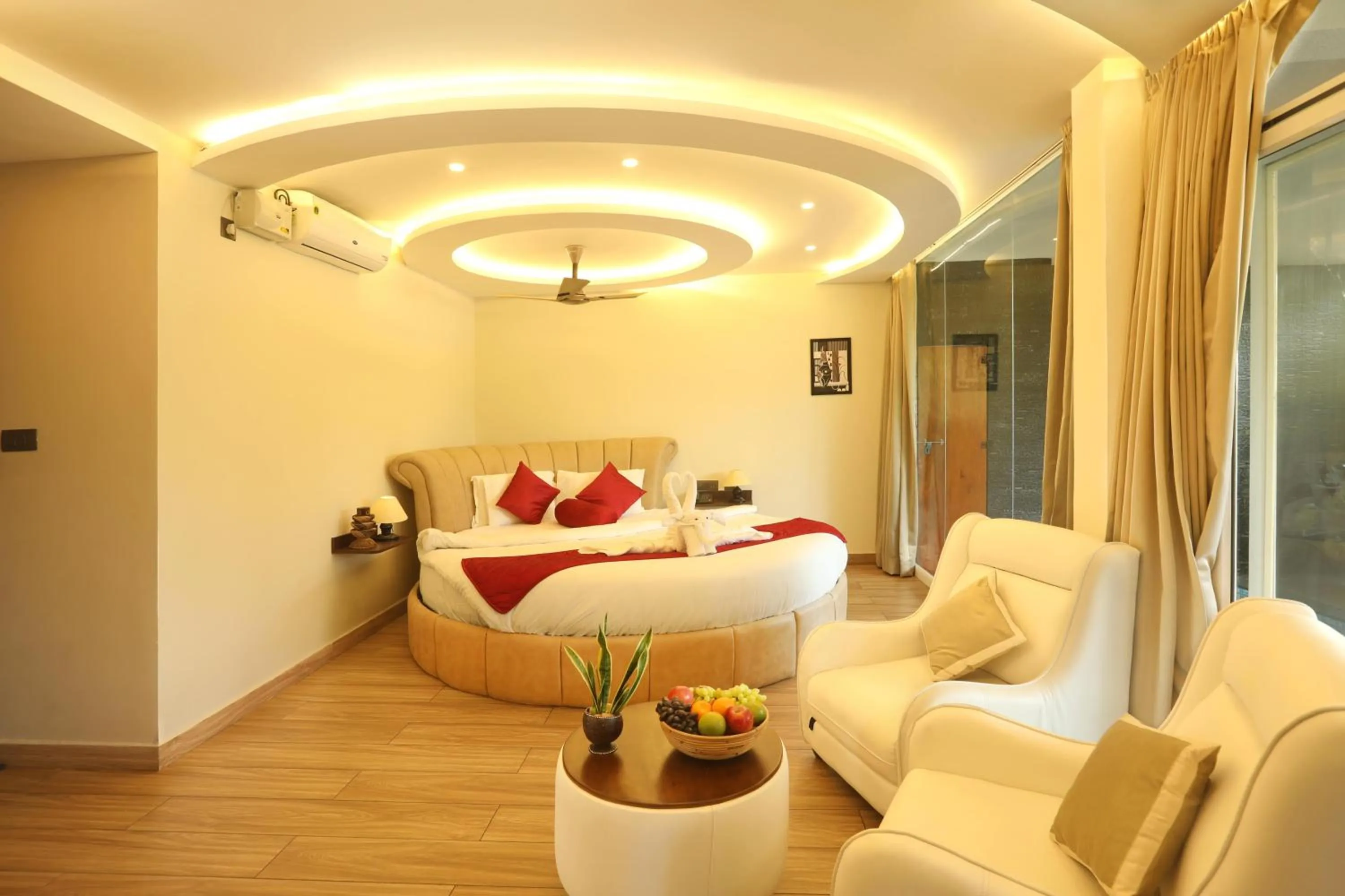 Property building, Bed in Kuruva Island Resort And Spa - By KABINI BREEZE