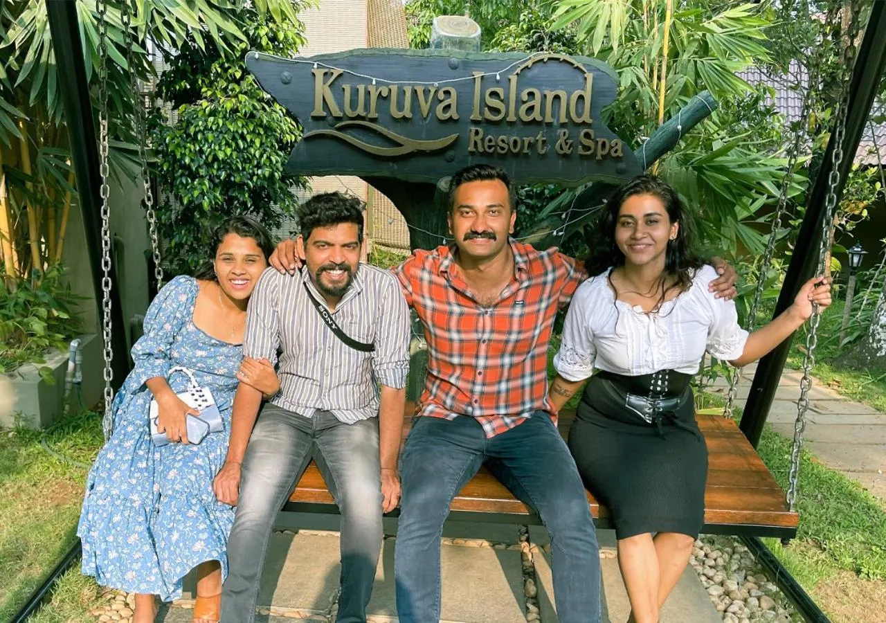 Family in Kuruva Island Resort And Spa - By KABINI BREEZE