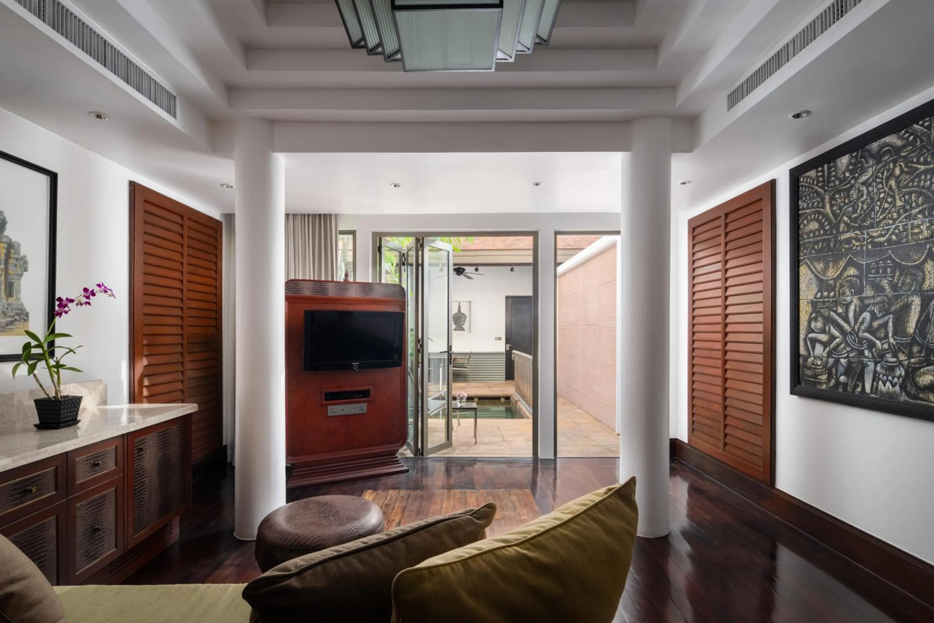 Communal lounge/ TV room in Park Hyatt Siem Reap