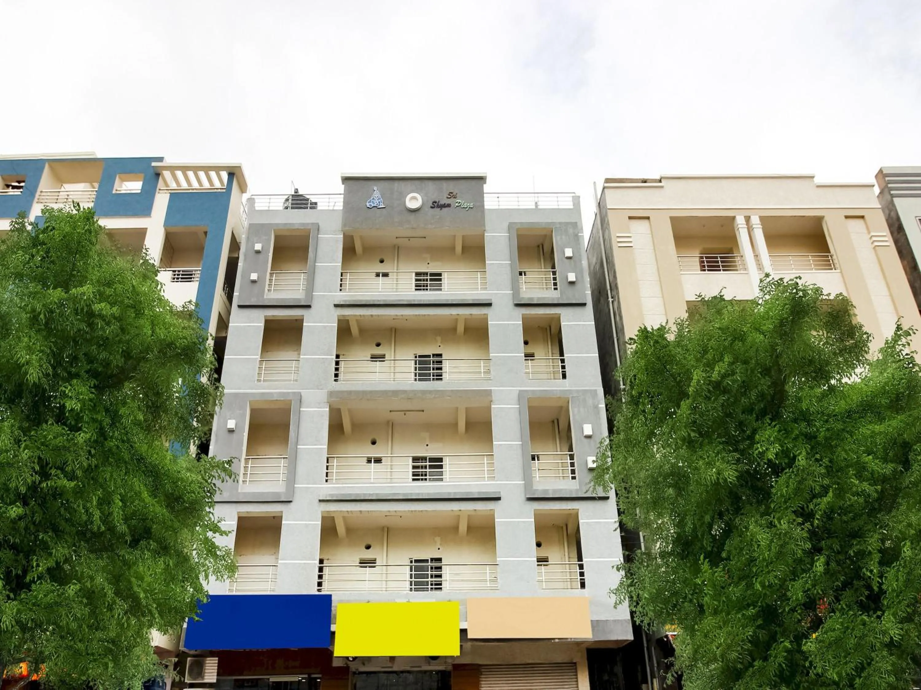 Facade/entrance in Hotel O Banyan Tree