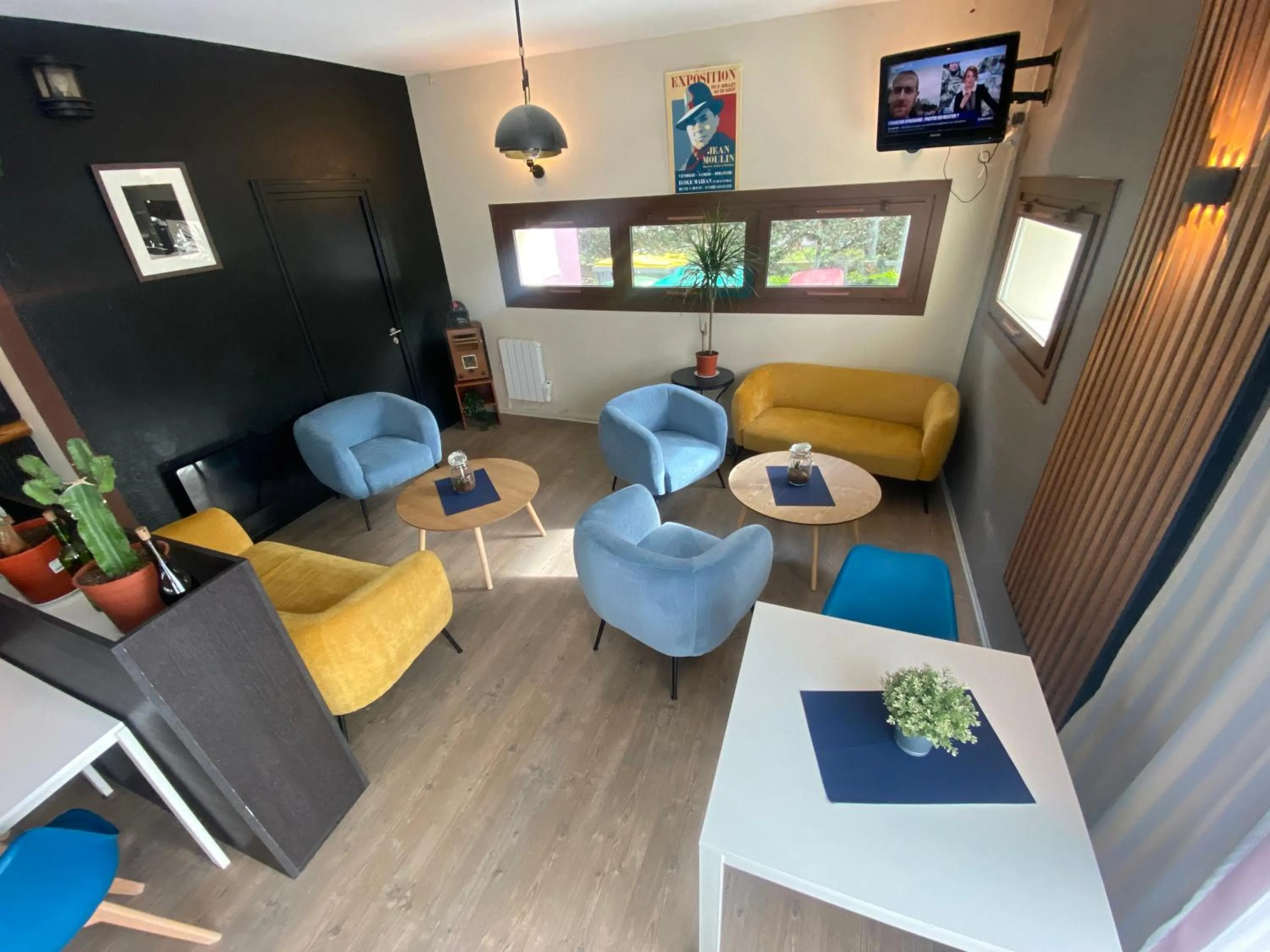 Lounge or bar, Seating Area in Kyriad Direct Chilly-Mazarin