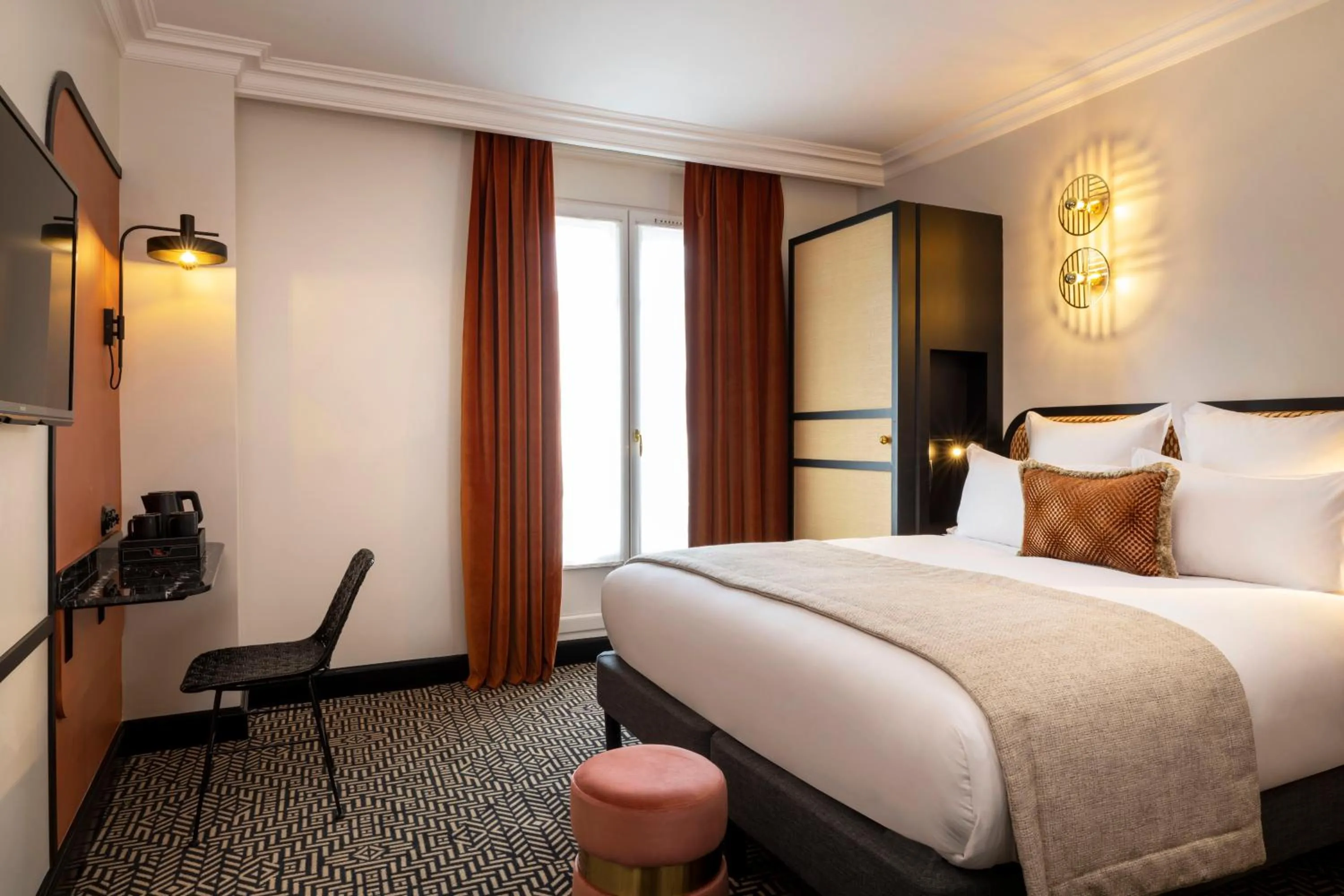 Photo of the whole room, Bed in Grand Hôtel Chicago