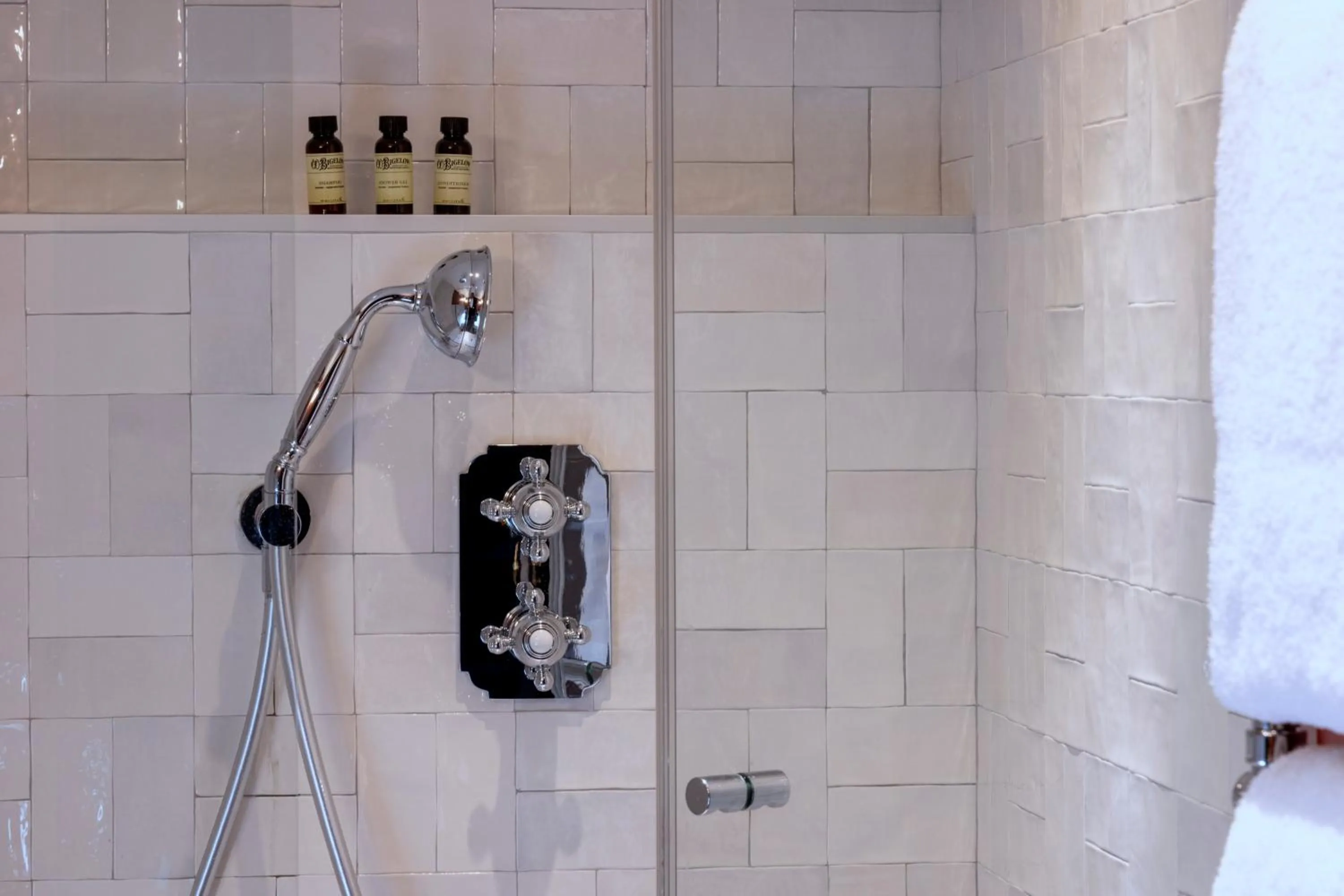 Bathroom in Grand Hôtel Chicago