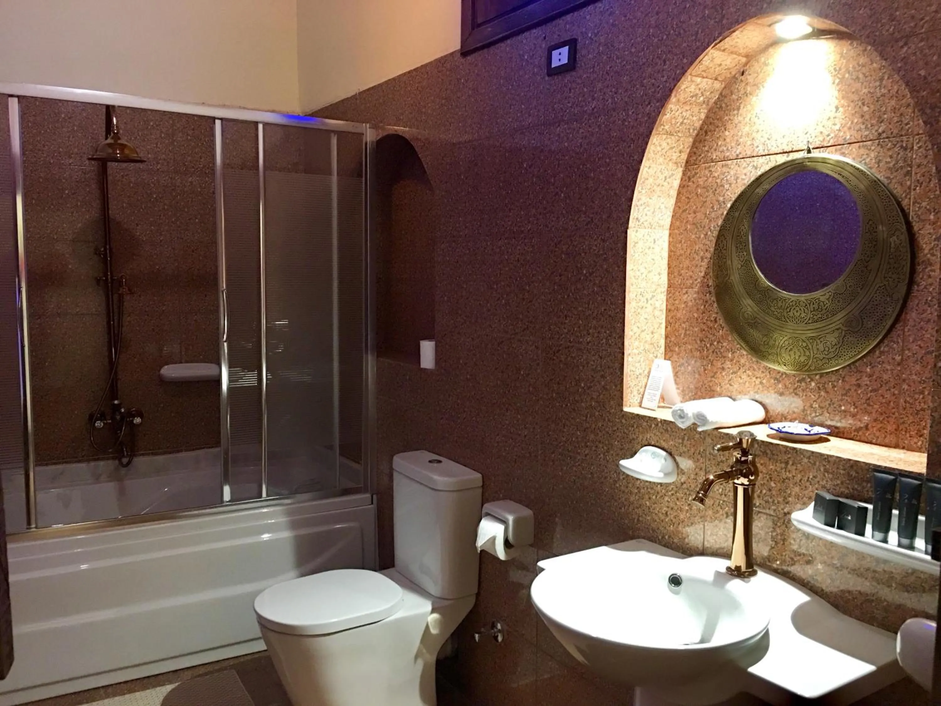 Bathroom in Djorff Palace