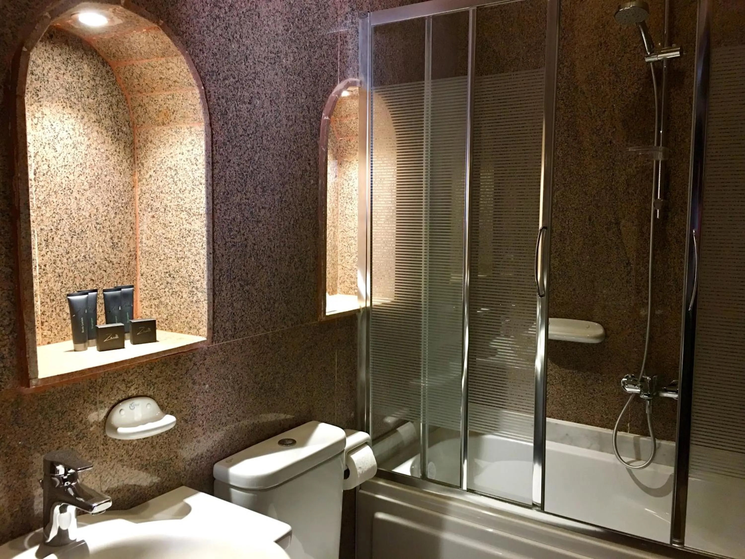 Bathroom in Djorff Palace