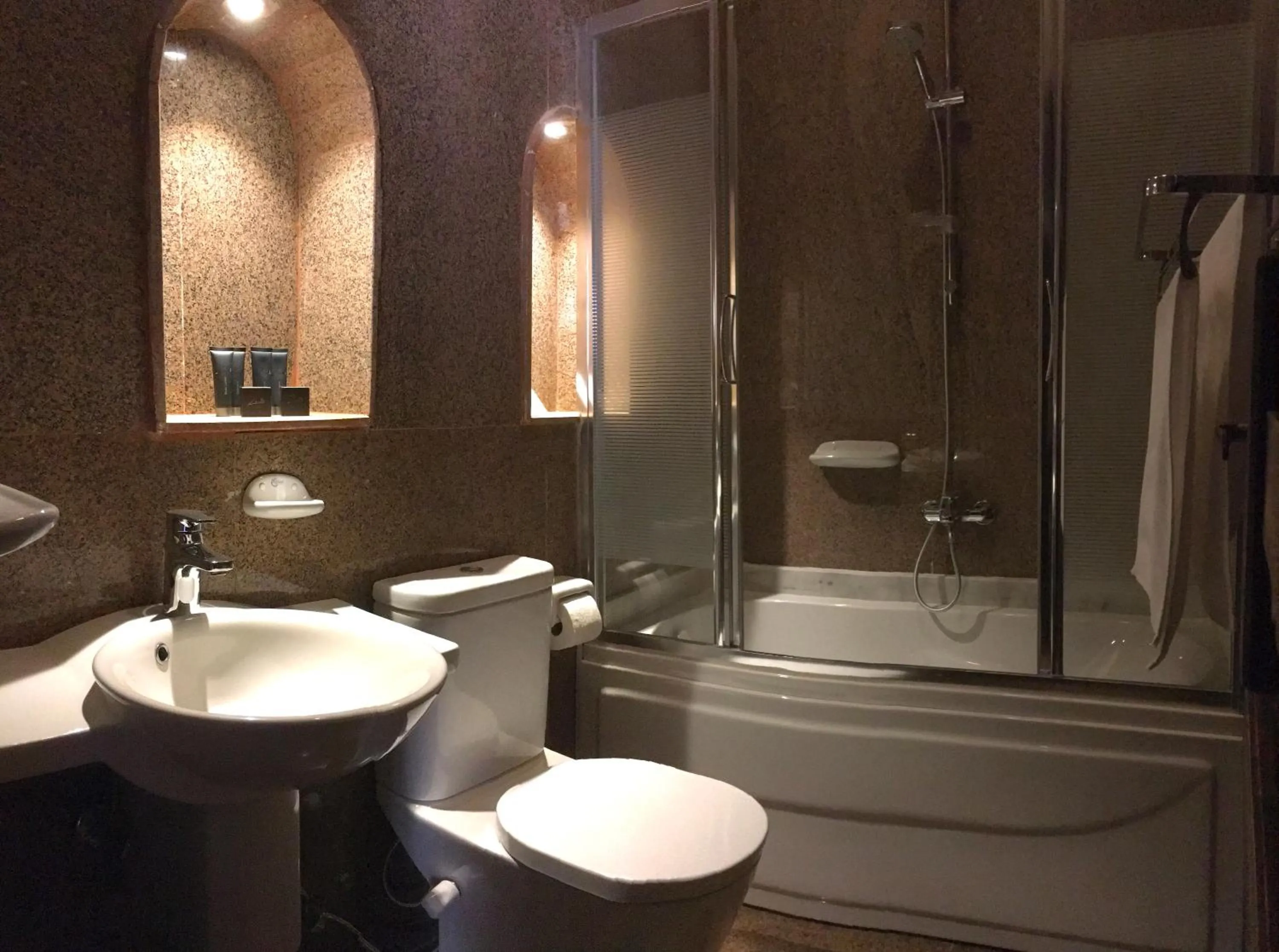 Bathroom in Djorff Palace