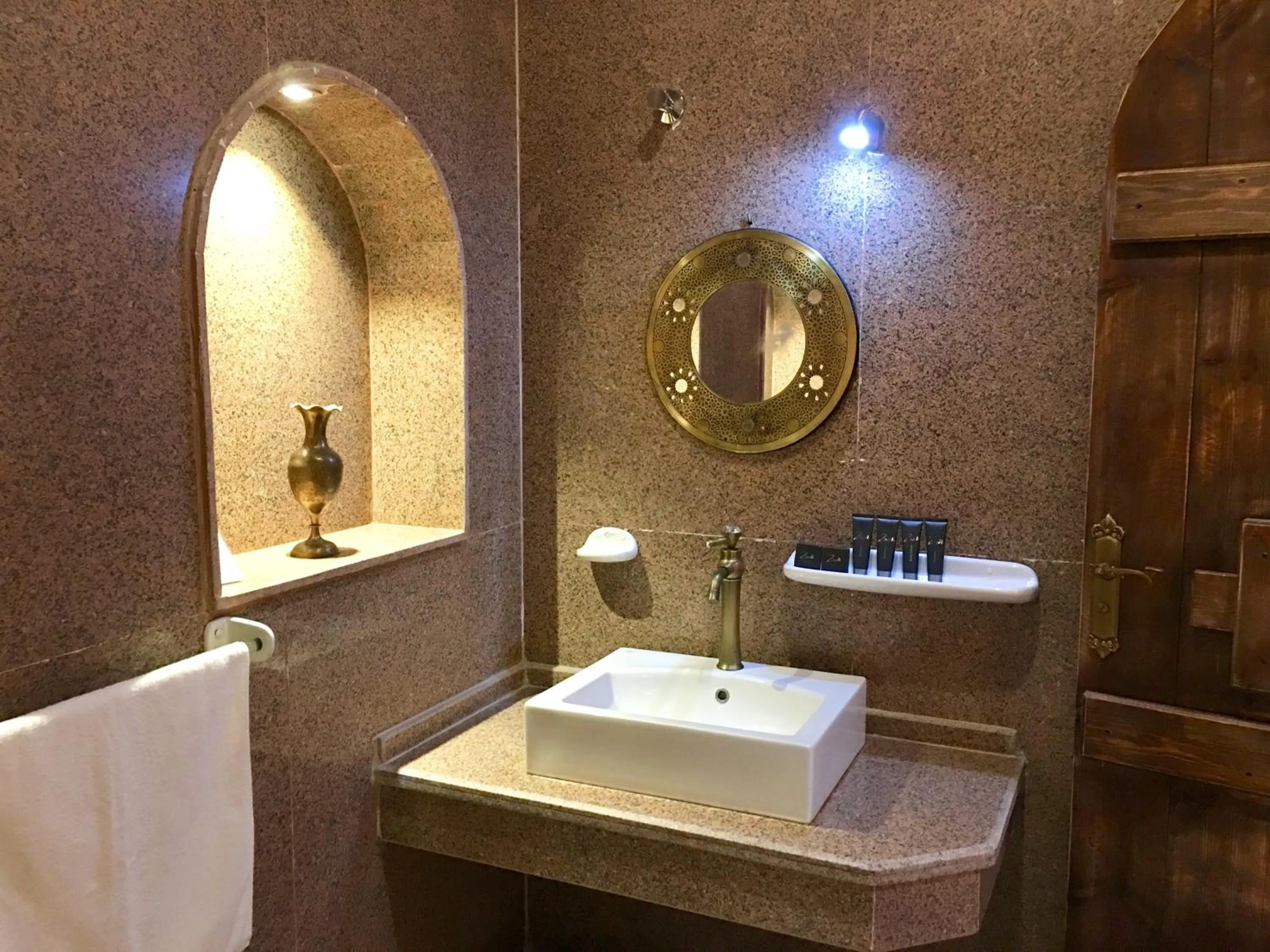 Bathroom in Djorff Palace