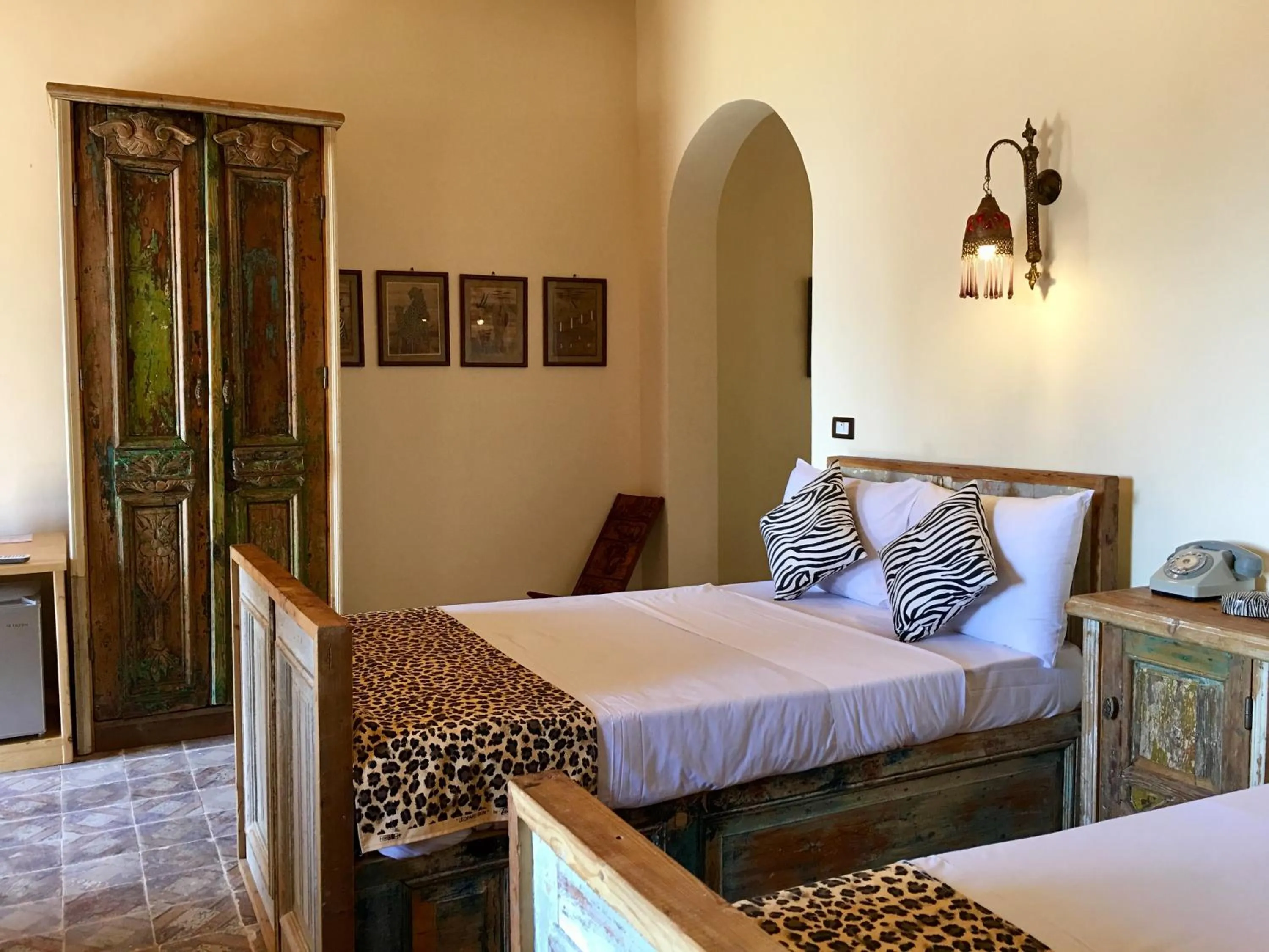 Bedroom, Bed in Djorff Palace