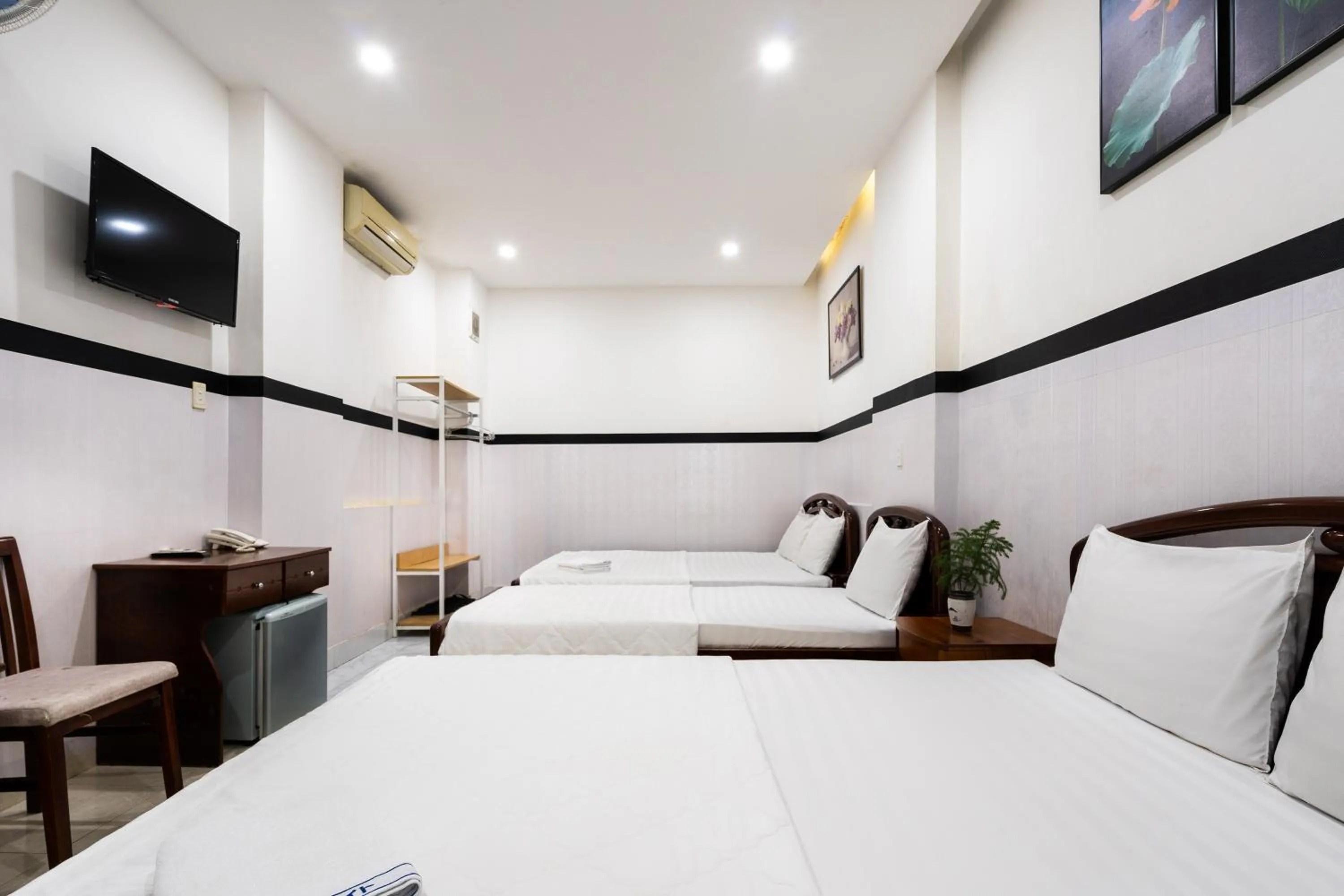 Bed in Lam Sơn Hotel