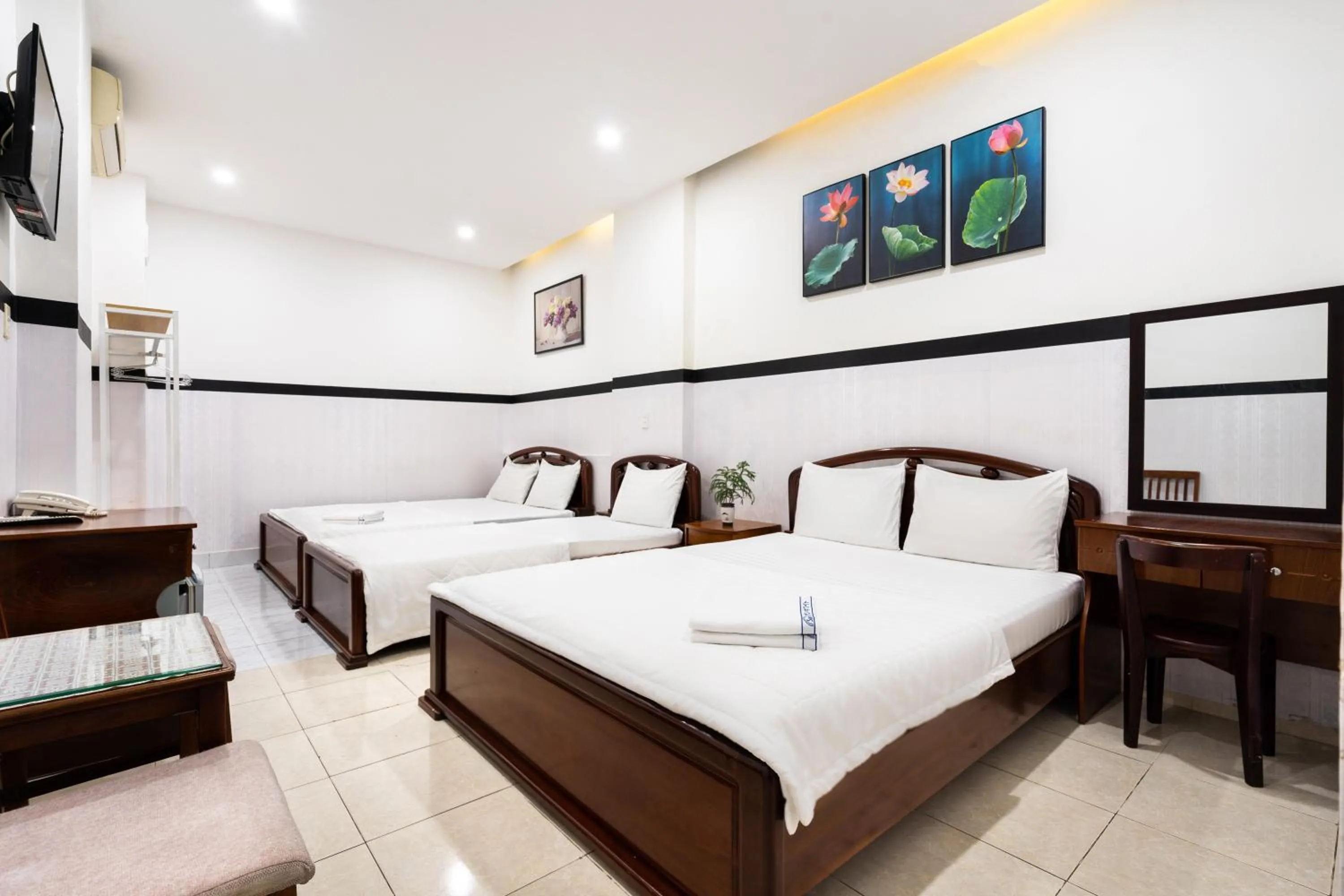 Bed in Lam Sơn Hotel