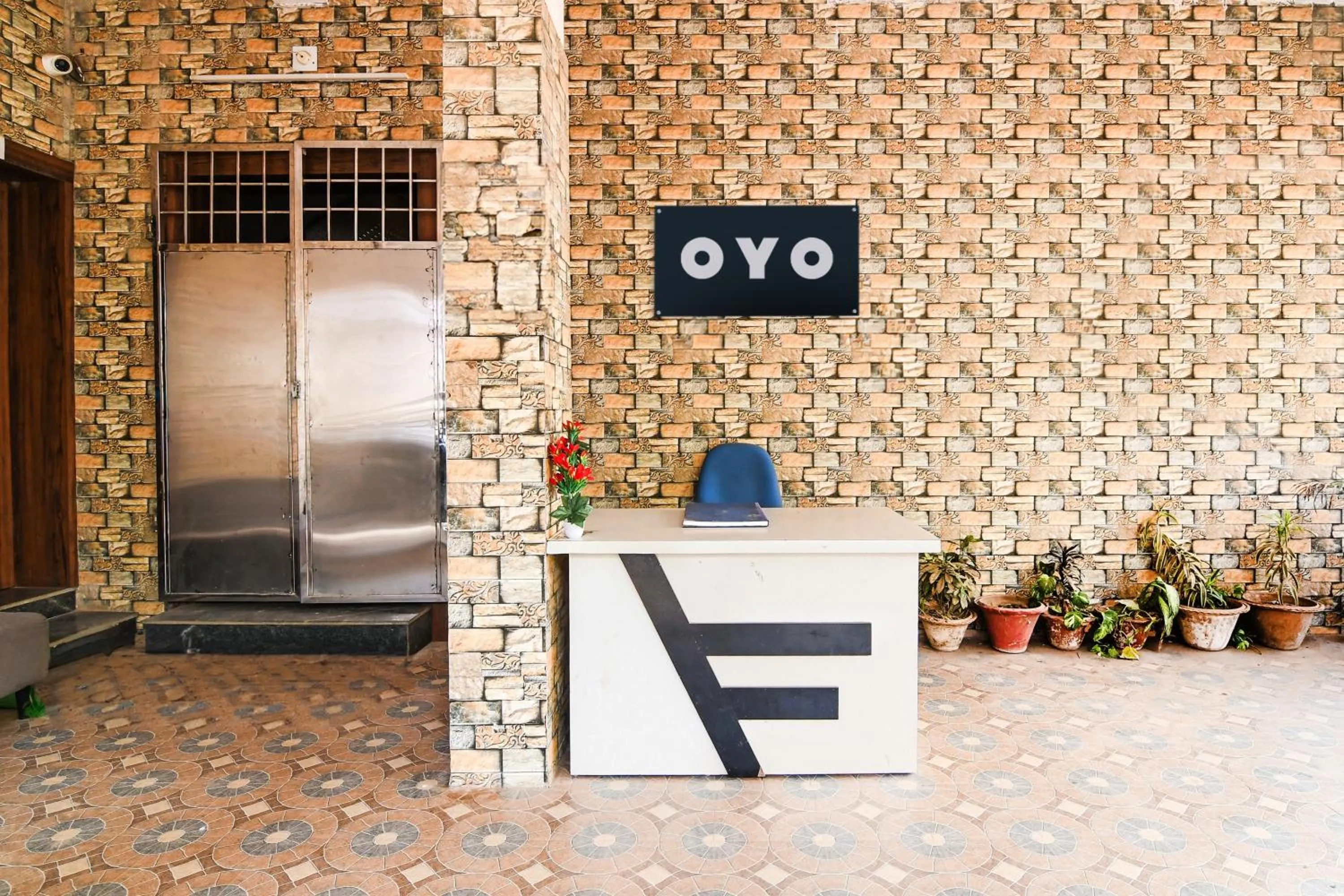 Lobby or reception in Hotel O Home Bm-x