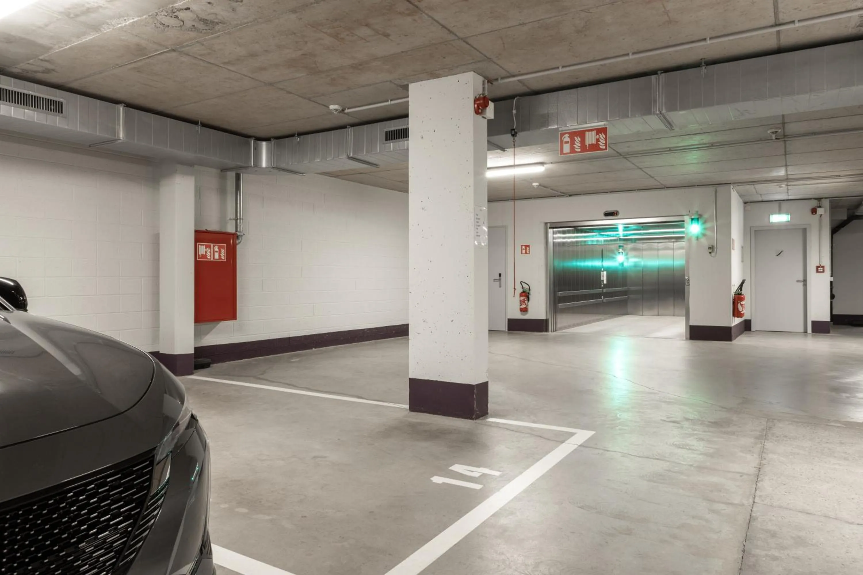 Parking in The Central City - Luxury Serviced Residence