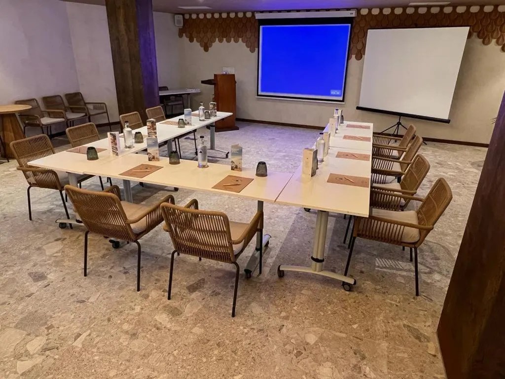Meeting/conference room in Lago Resort Menorca - Suites del Lago Adults Only