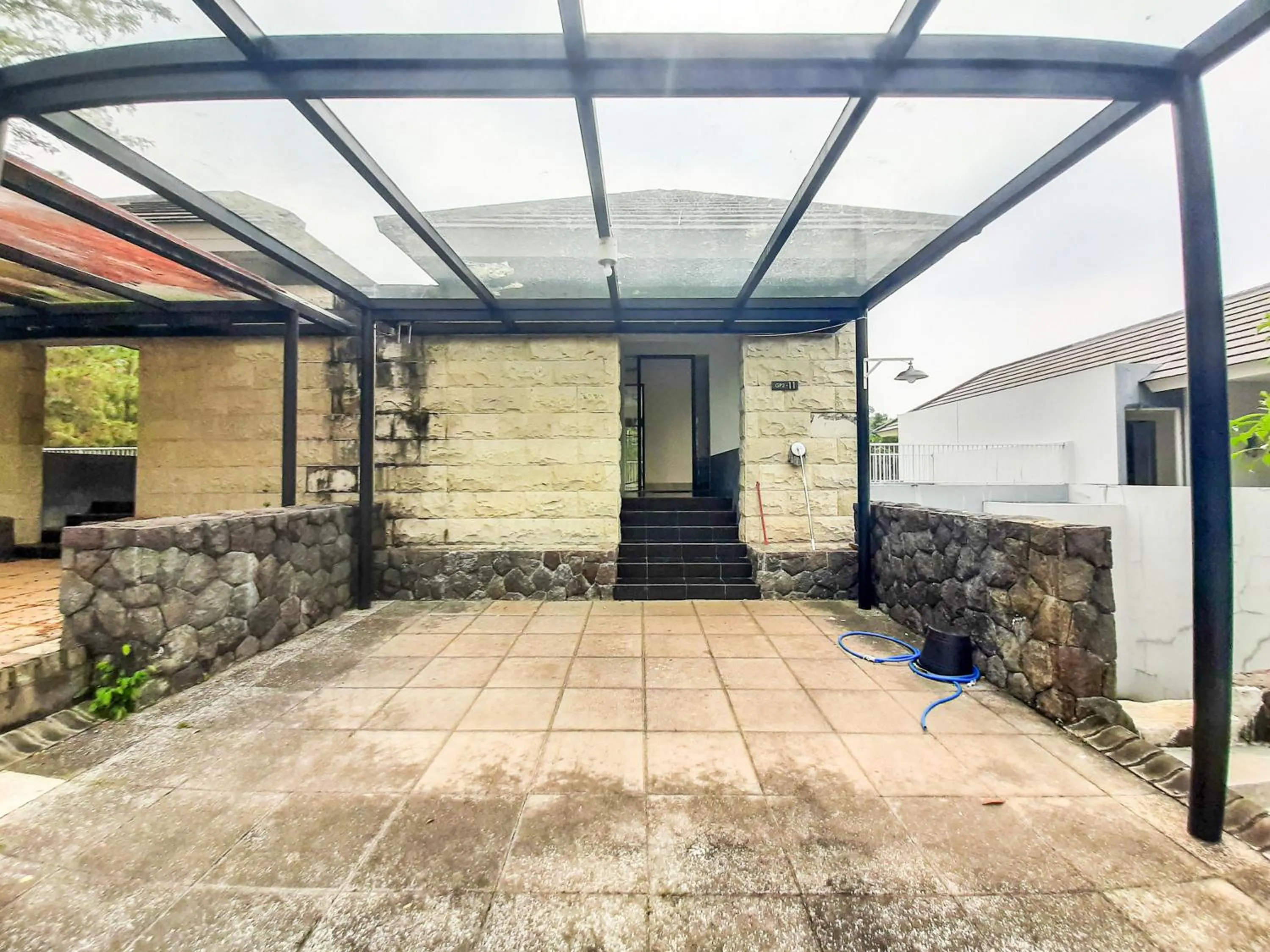 Property building in RedDoorz at Villa Taman Dayu Pandaan 2