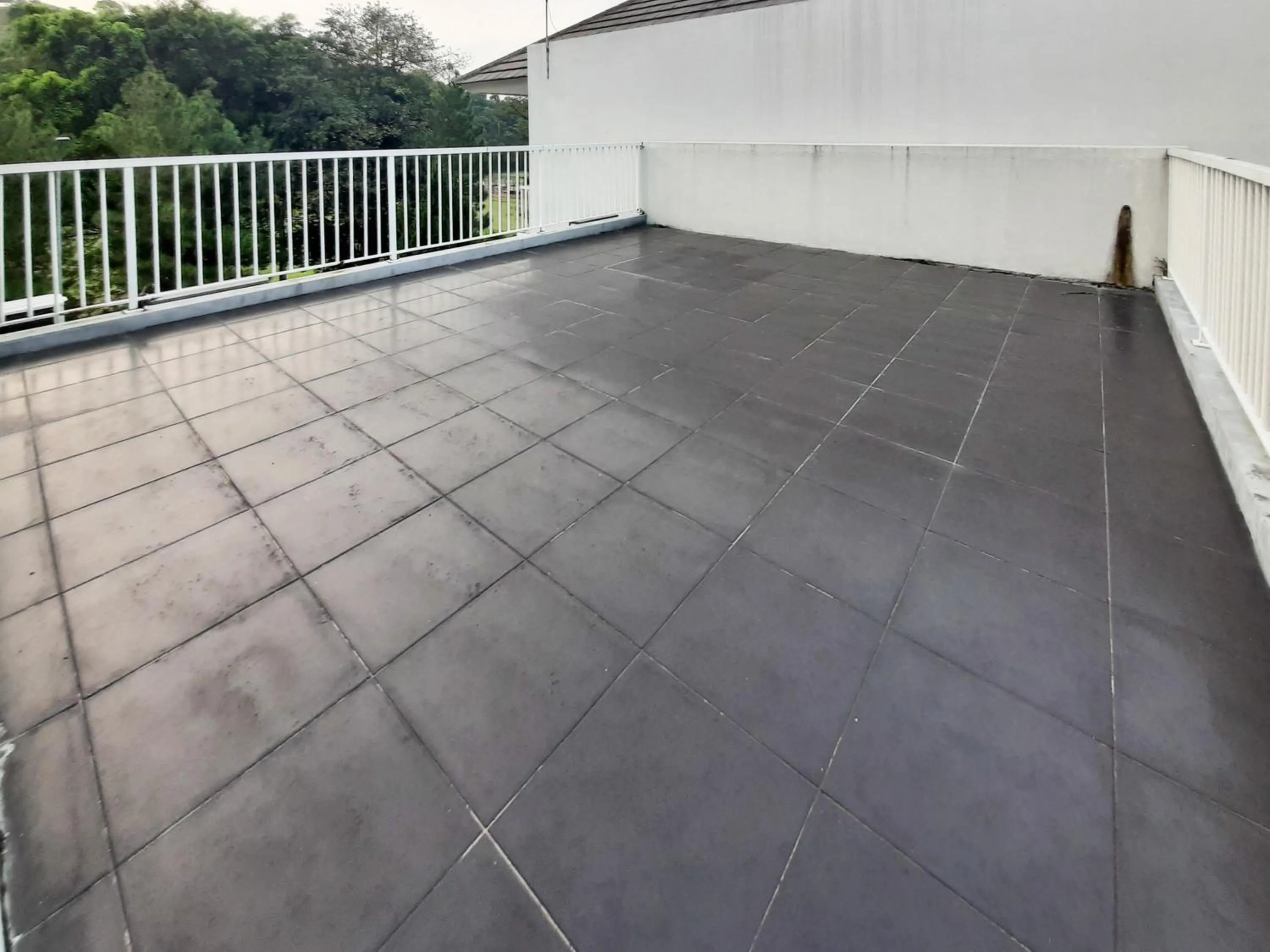 Property building in RedDoorz at Villa Taman Dayu Pandaan 2