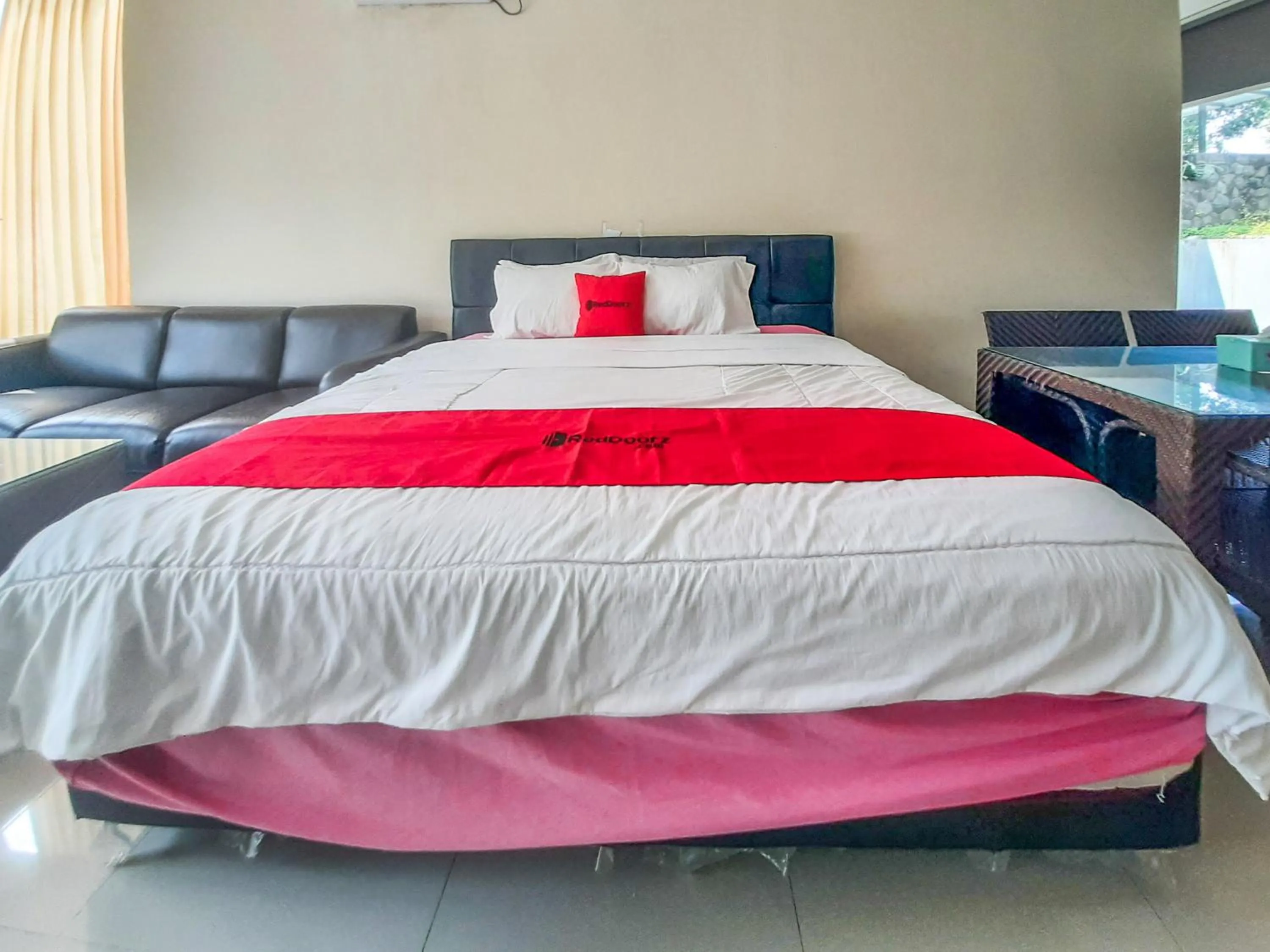 Bedroom in RedDoorz at Villa Taman Dayu Pandaan 2