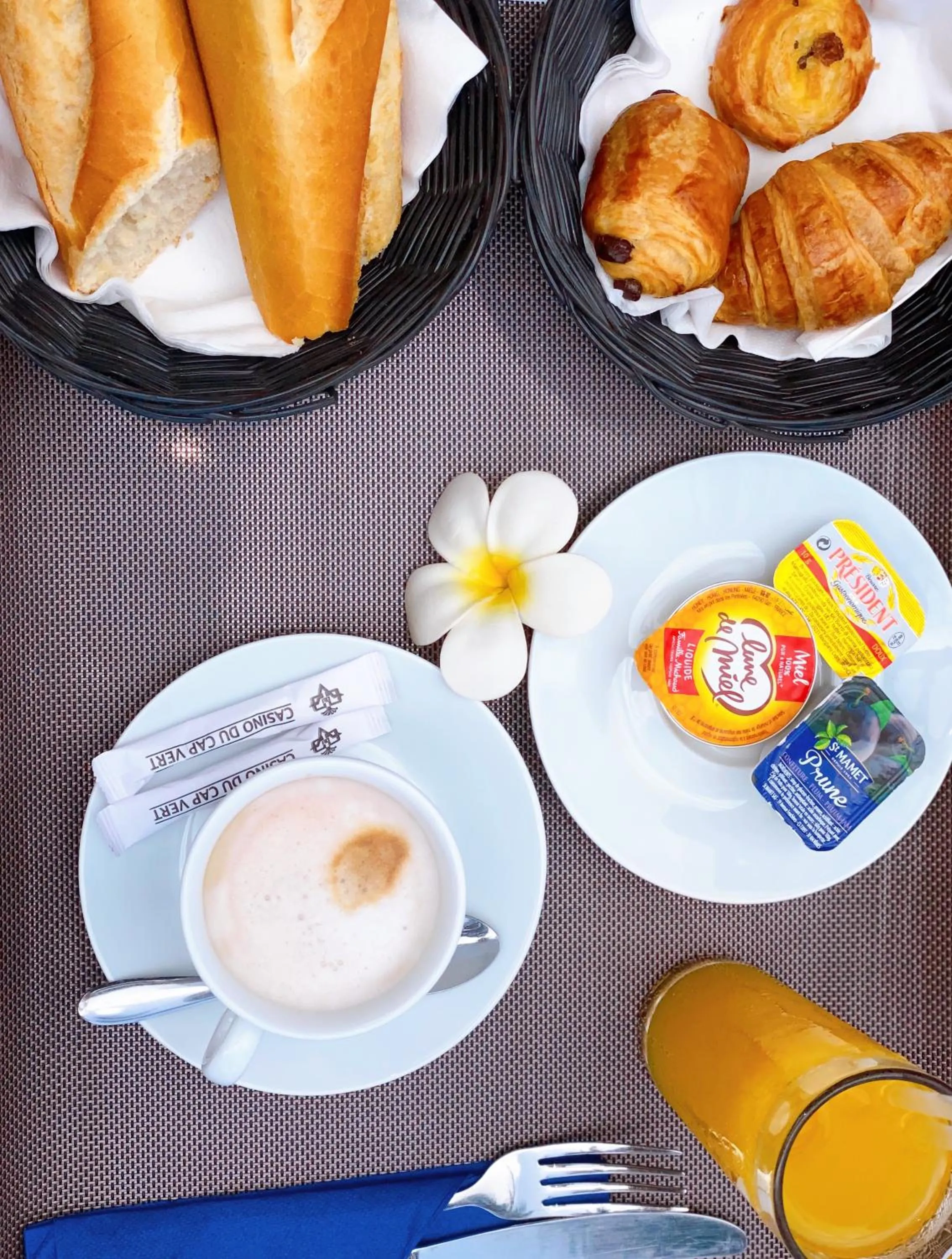 Breakfast in Airport Hotel Casino du Cap-vert