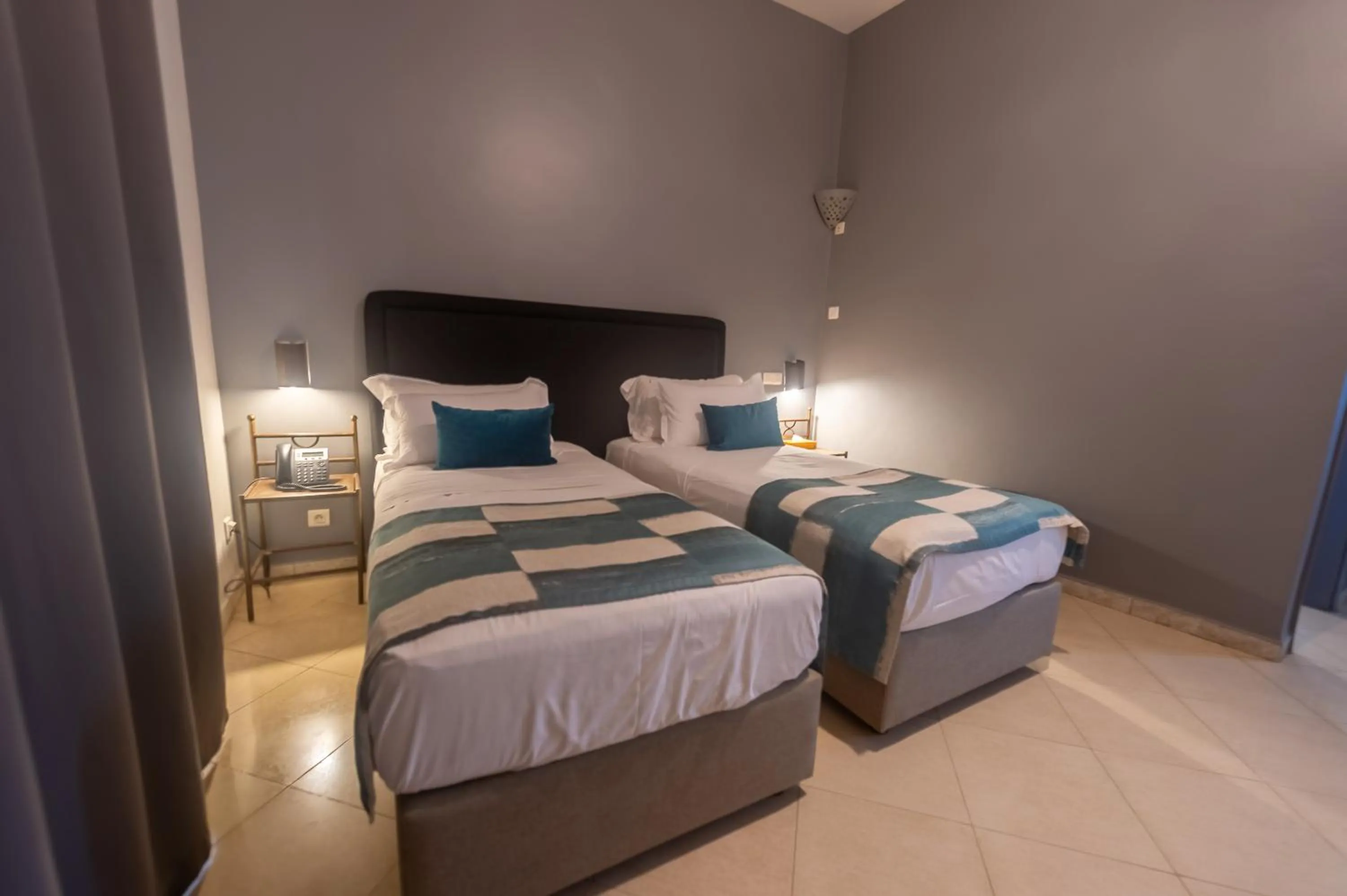 Bedroom, Bed in Airport Hotel Casino du Cap-vert