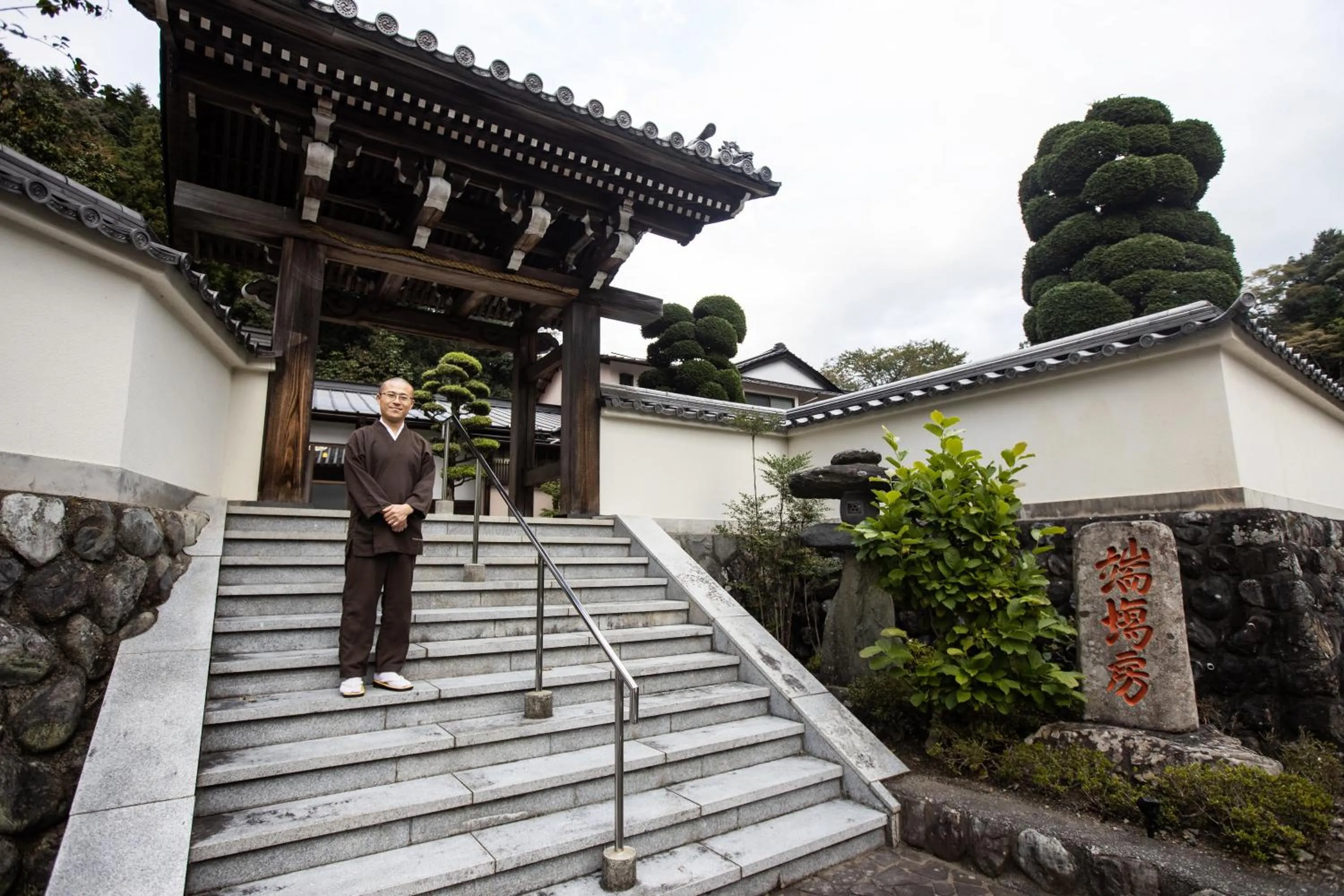Facade/entrance in 宿坊 端場坊｜Temple Hotel Habanobo